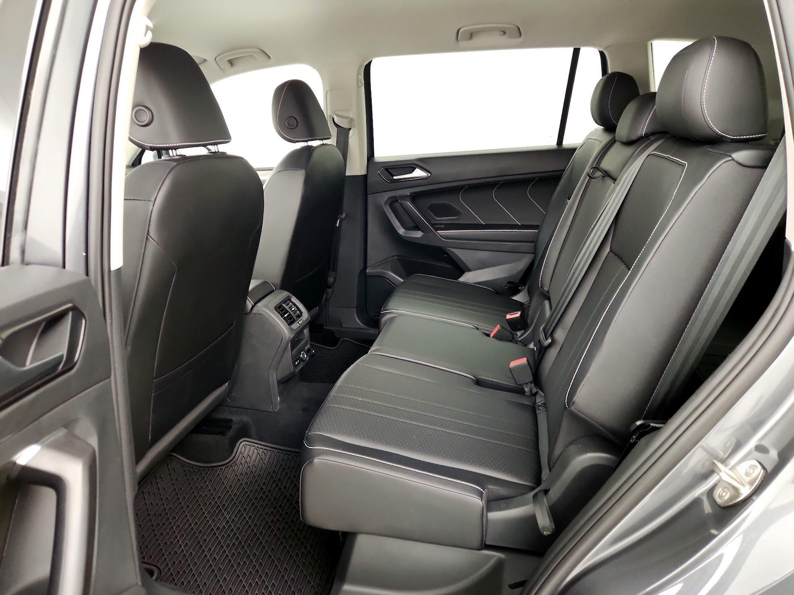 2023 Volkswagen Tiguan SE - Photo 20