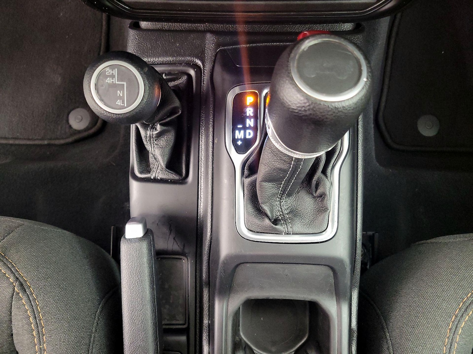2024 Jeep Wrangler 4-Door Sport - Photo 18