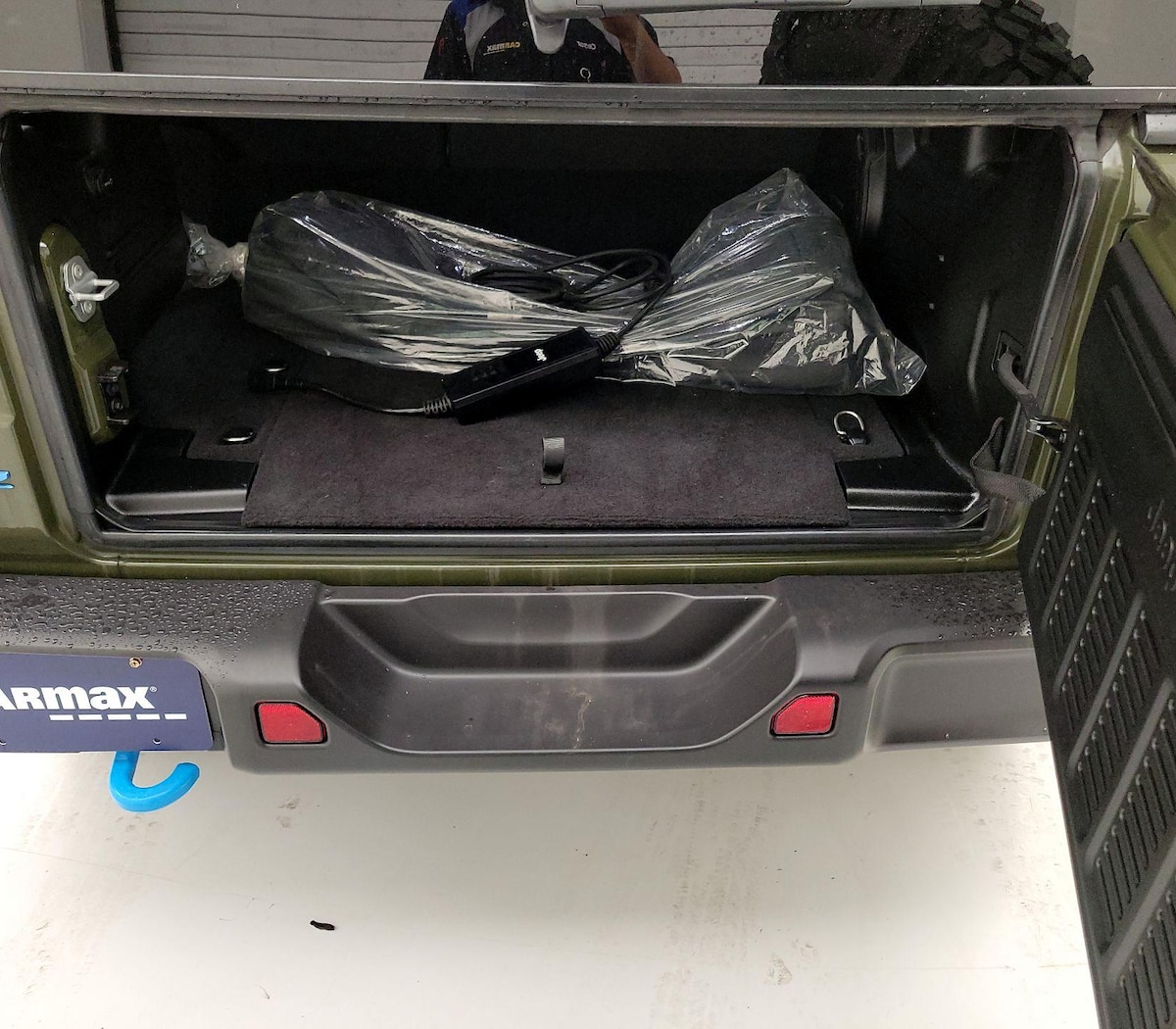 Trunk/Cargo (Seats Up)