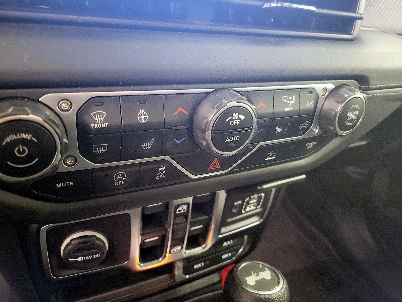 2025 Jeep Wrangler 4-Door Sahara - Photo 17