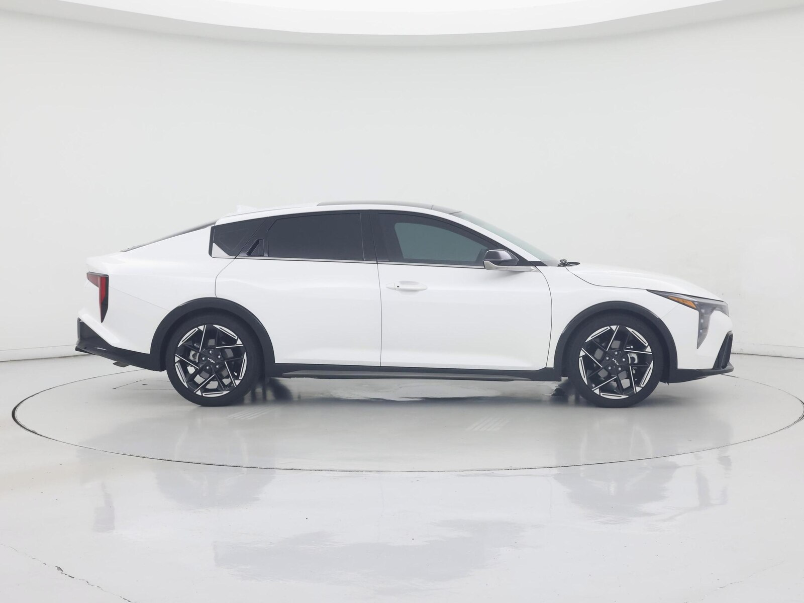 2026 Kia K4 GT-Line - Photo 8