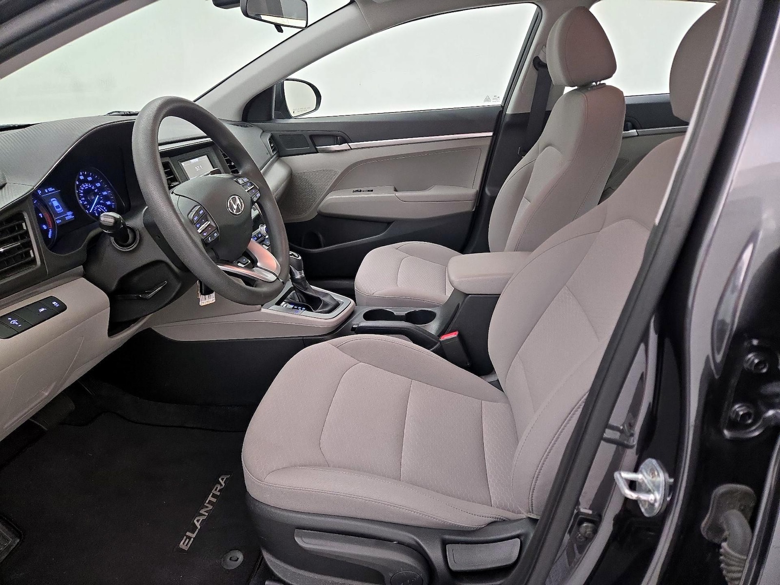 2020 Hyundai Elantra SE - Photo 12