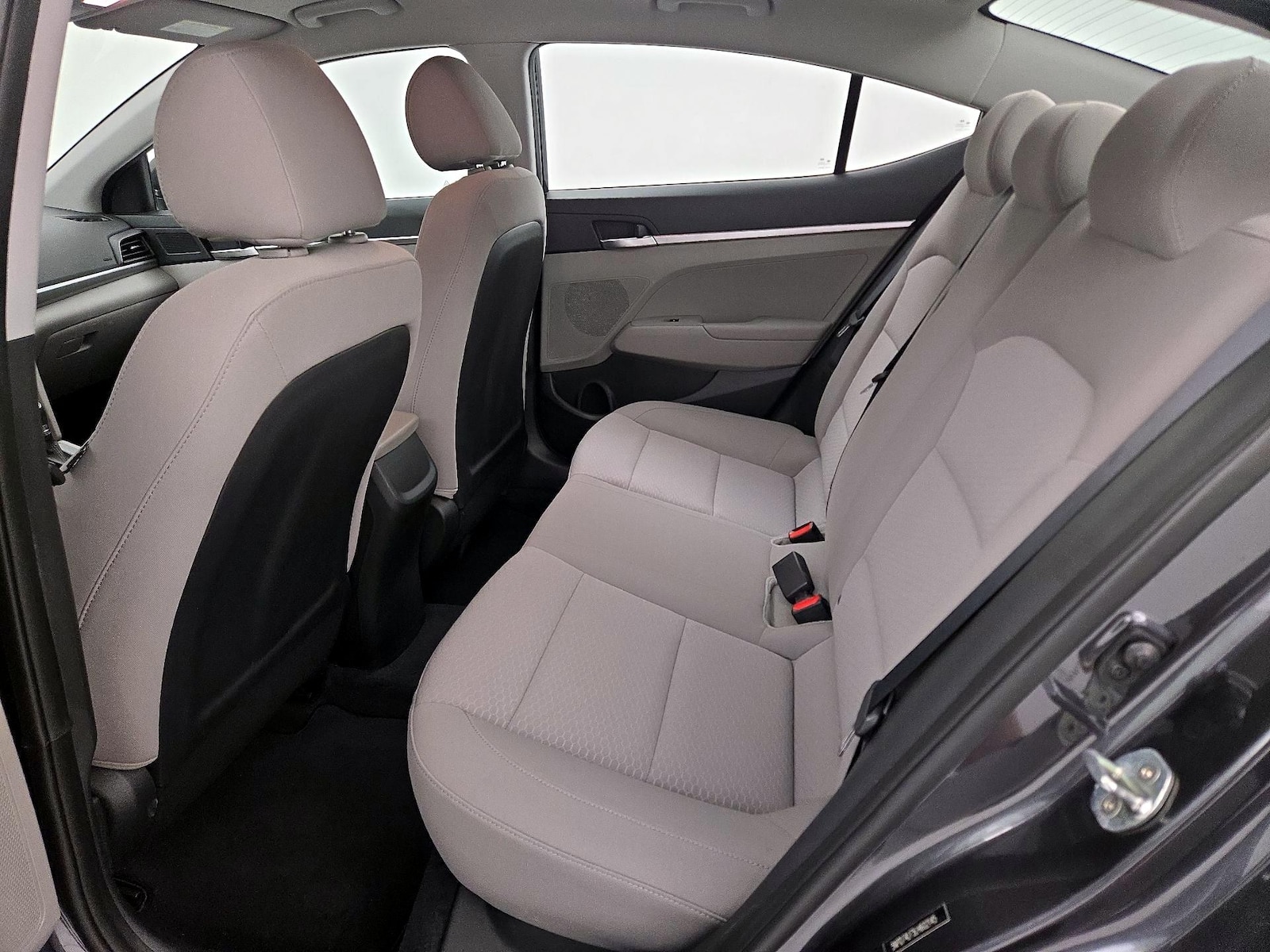 2020 Hyundai Elantra SE - Photo 20