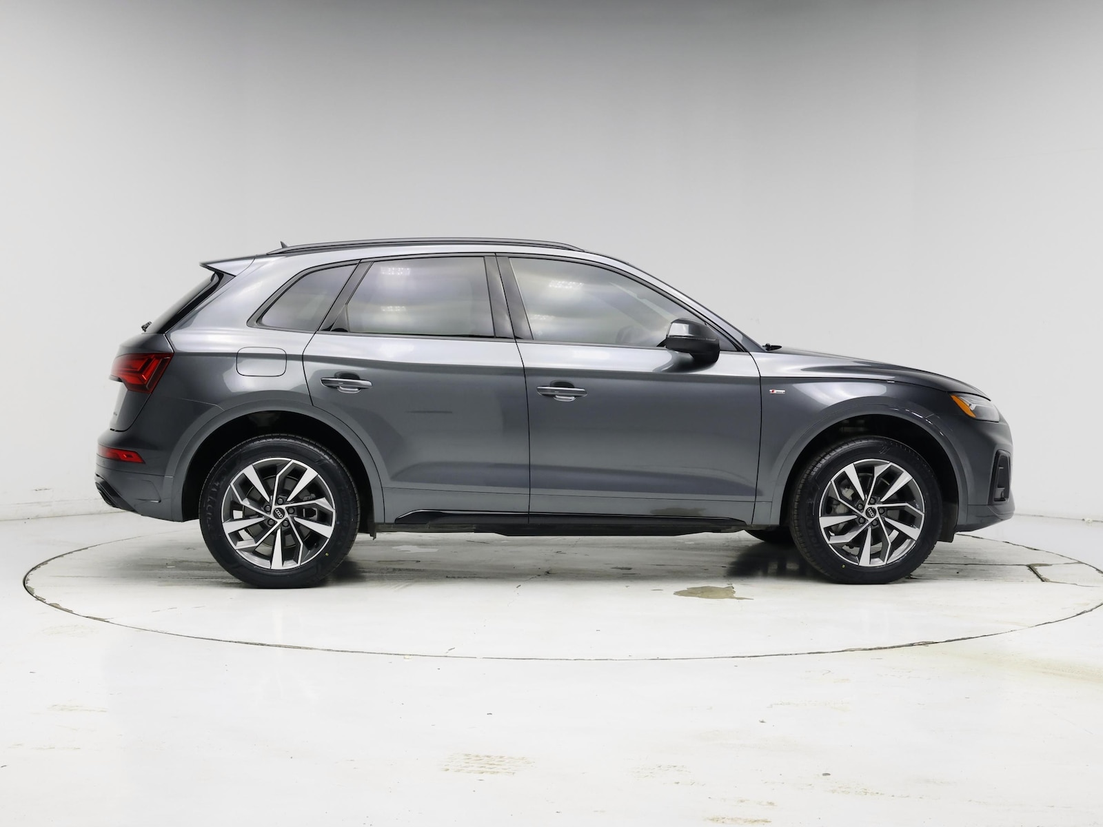 2024 Audi Q5 Premium - Photo 8
