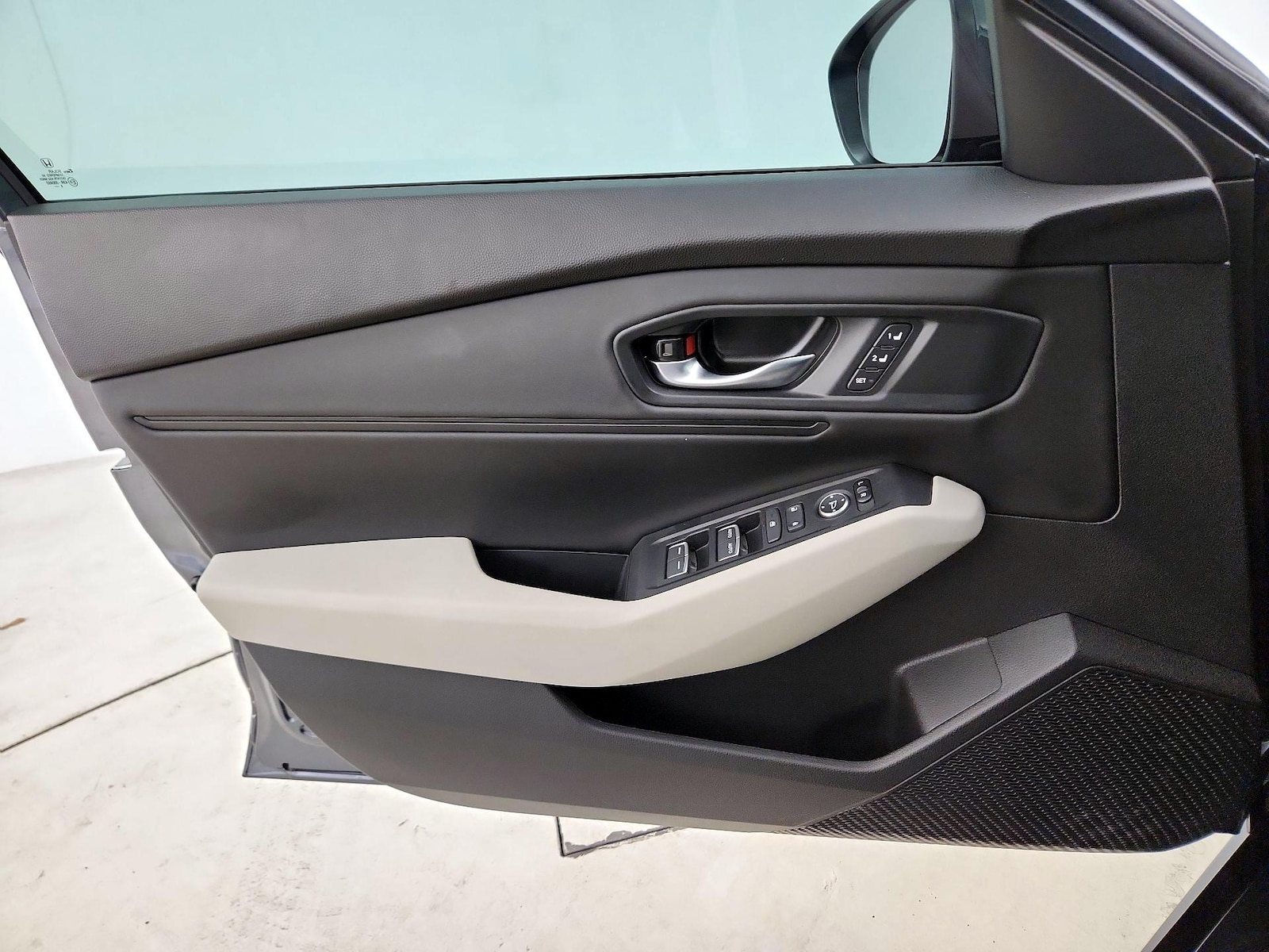 2025 Honda Accord Hybrid EX-L - Photo 13