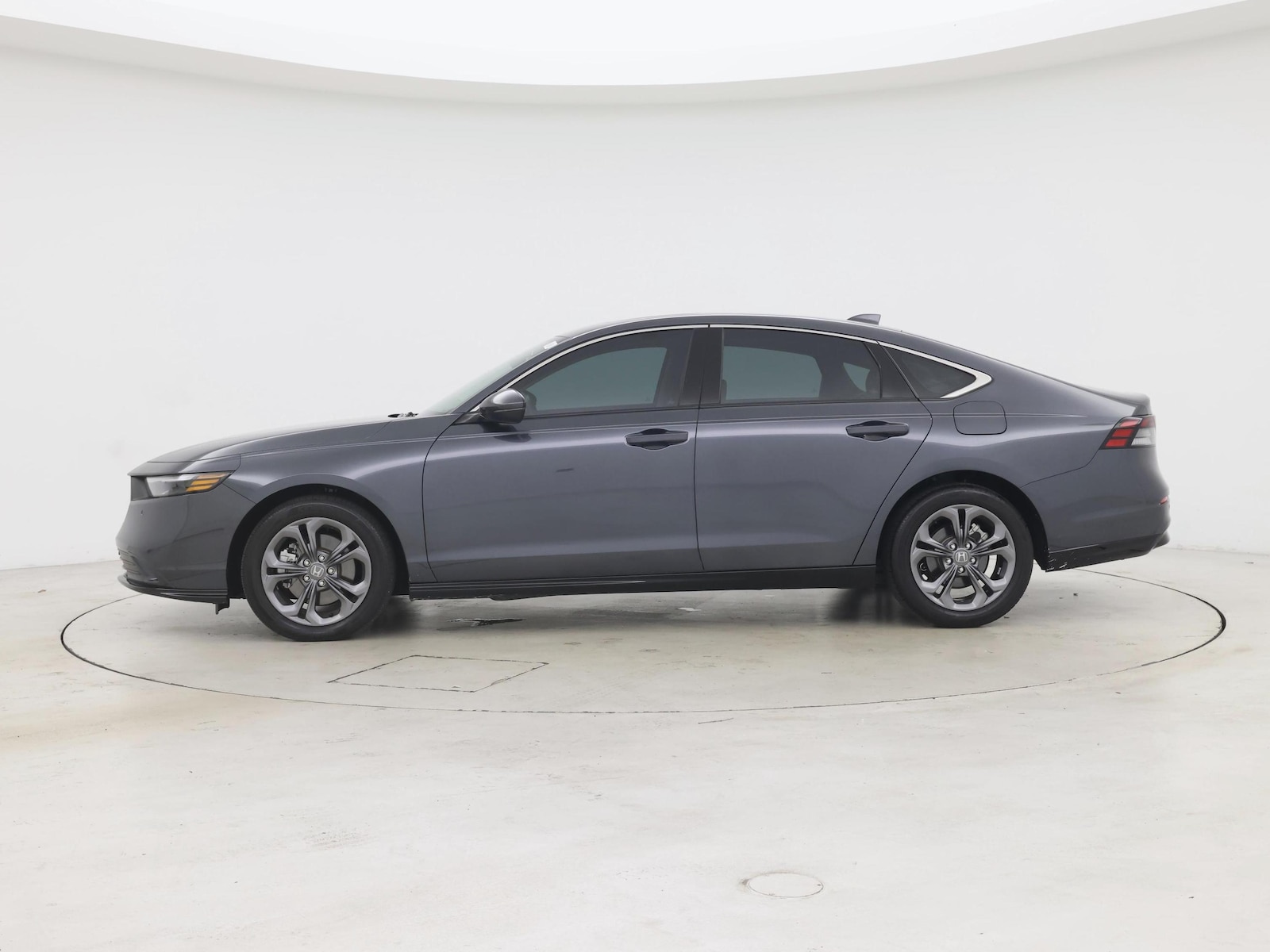 2025 Honda Accord Hybrid EX-L - Photo 4