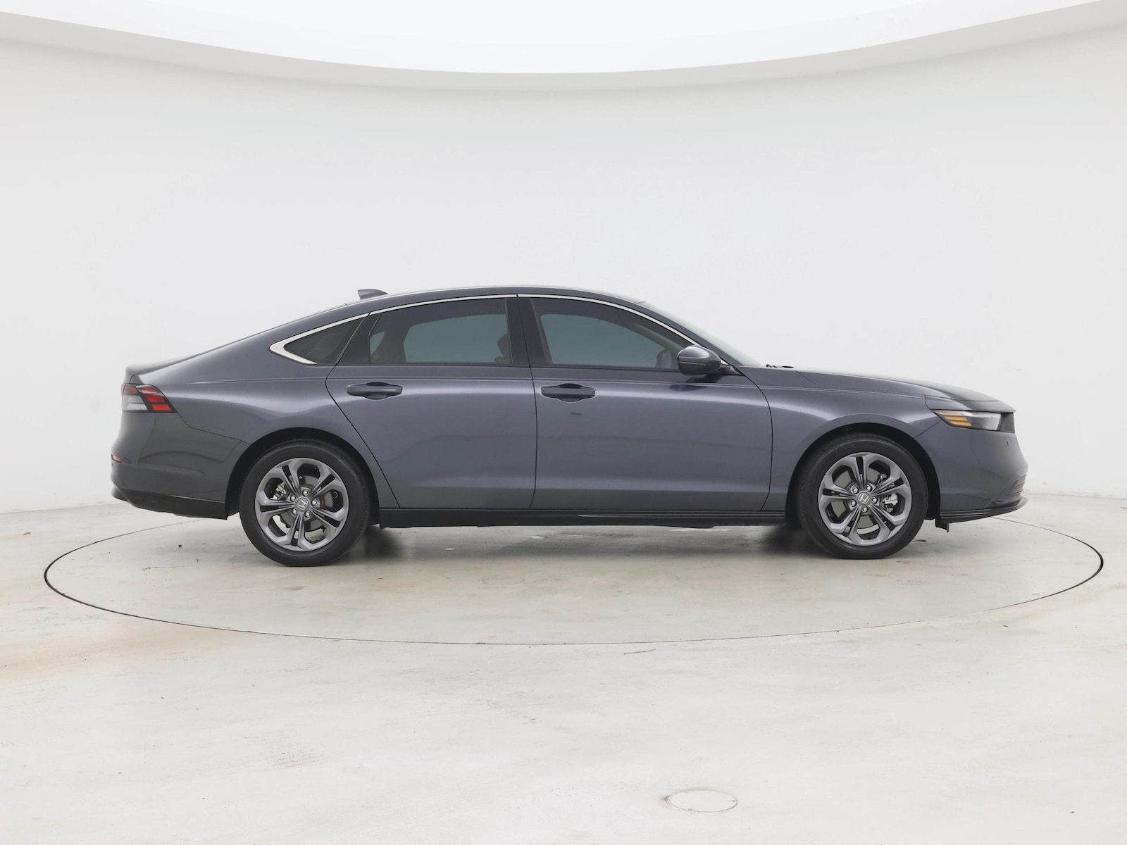 2025 Honda Accord Hybrid EX-L - Photo 8