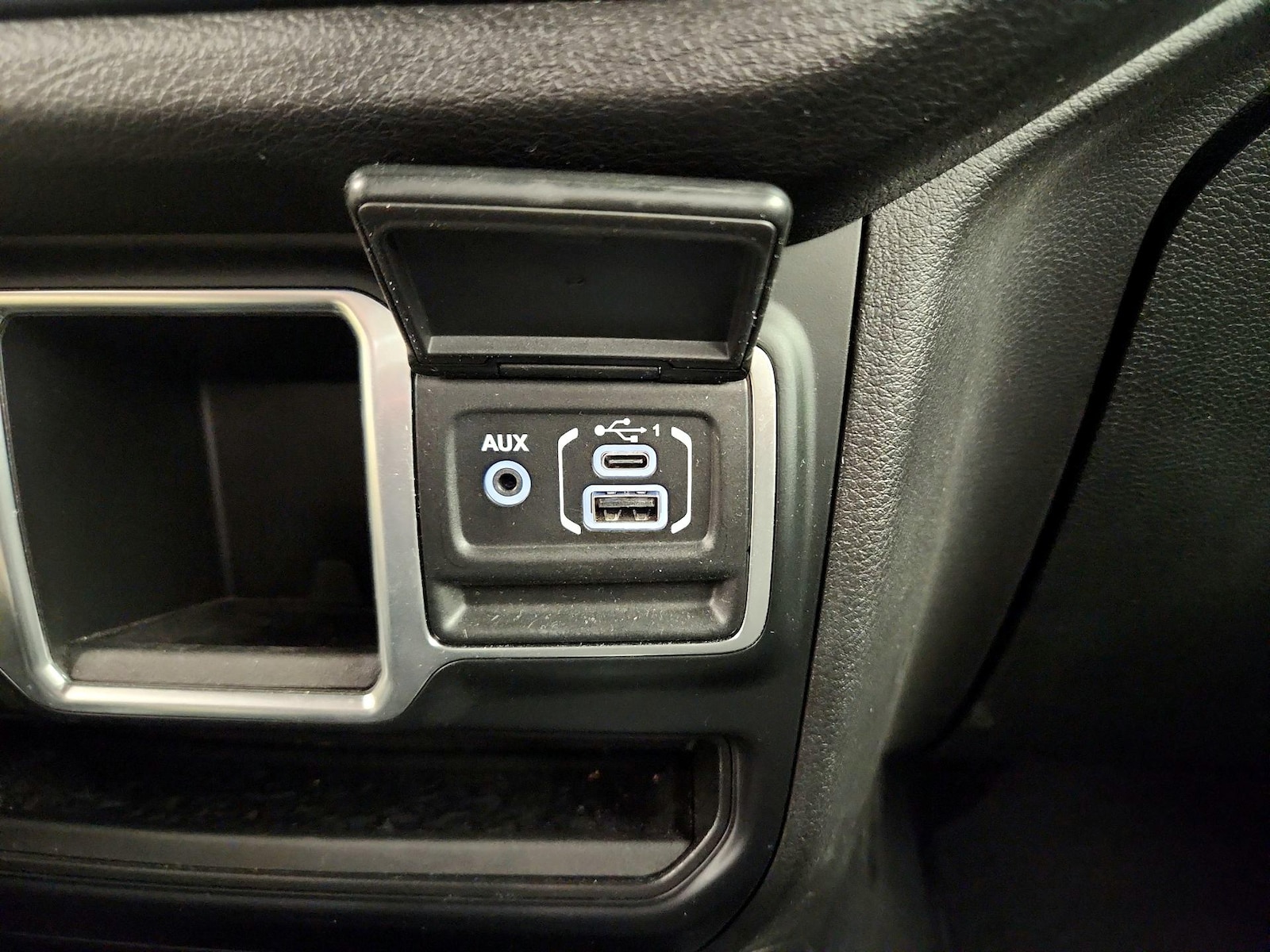 2024 Jeep Wrangler 2-Door Sport - Photo 19