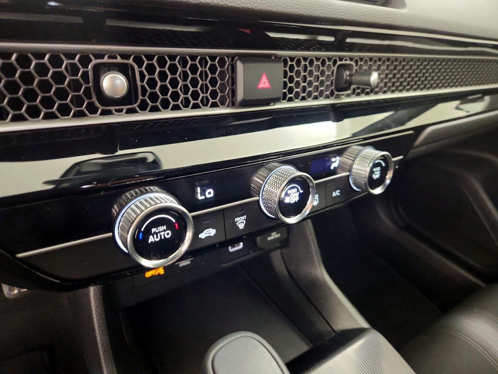 2024 Honda Civic Sport - Photo 17
