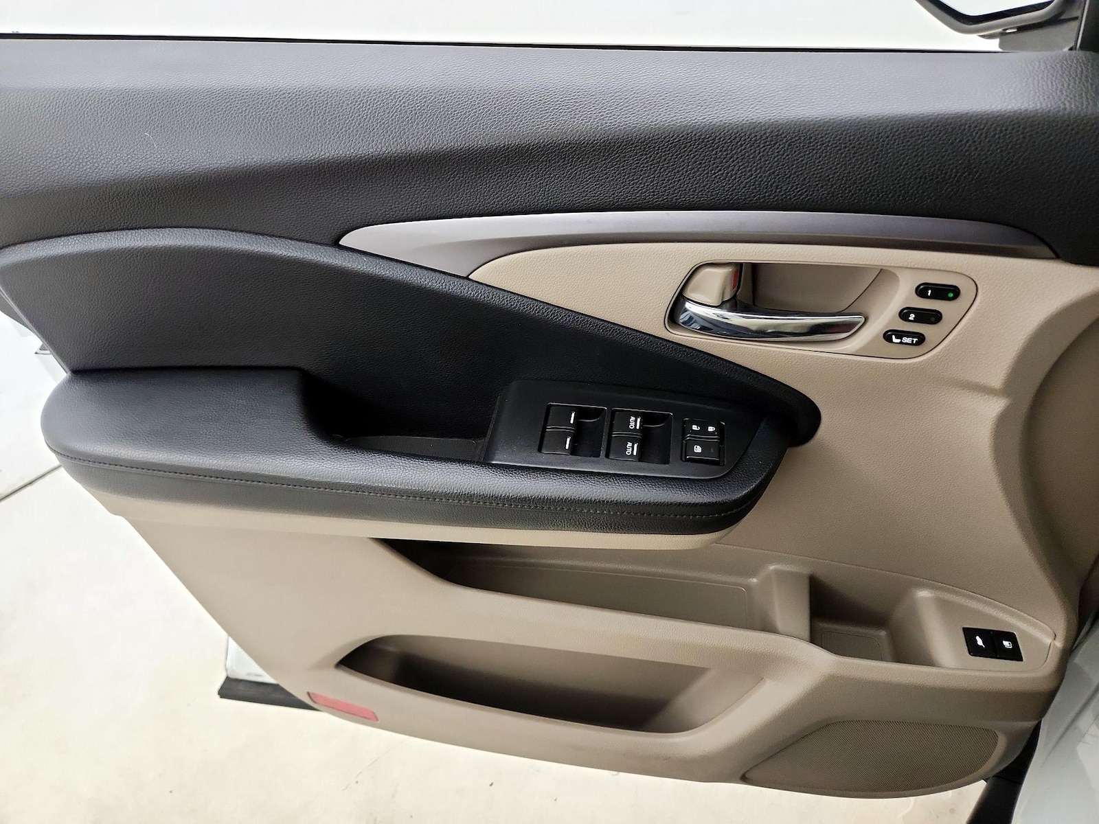 2020 Honda Pilot EX-L - Photo 13