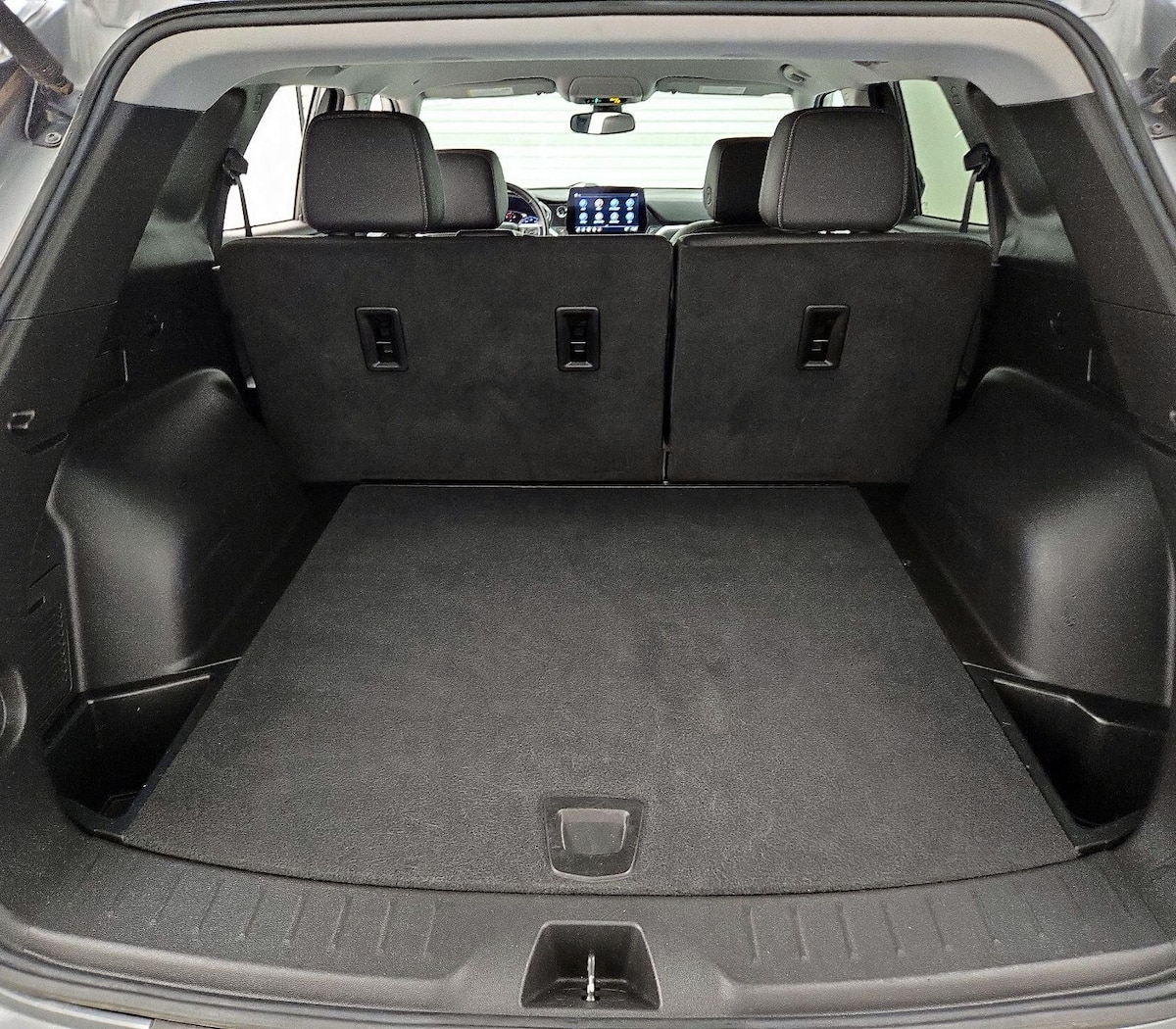 Trunk/Cargo (Seats Up)