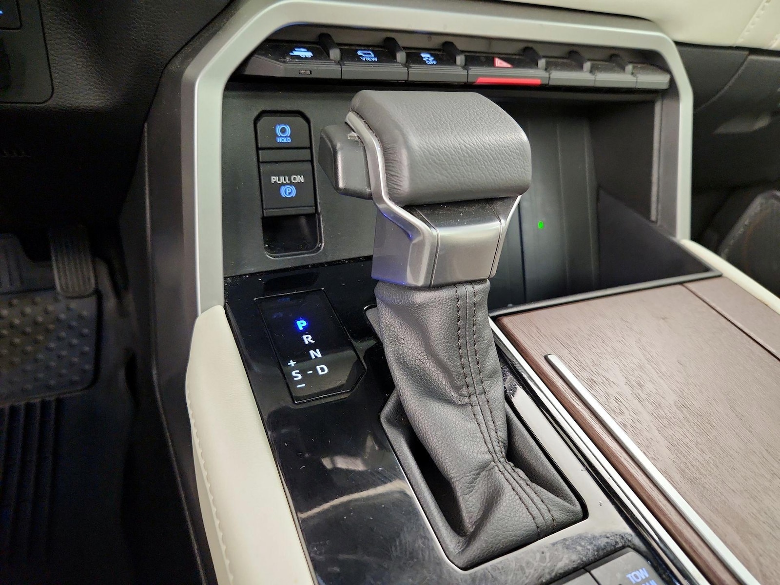 2024 Toyota Sequoia Capstone - Photo 18