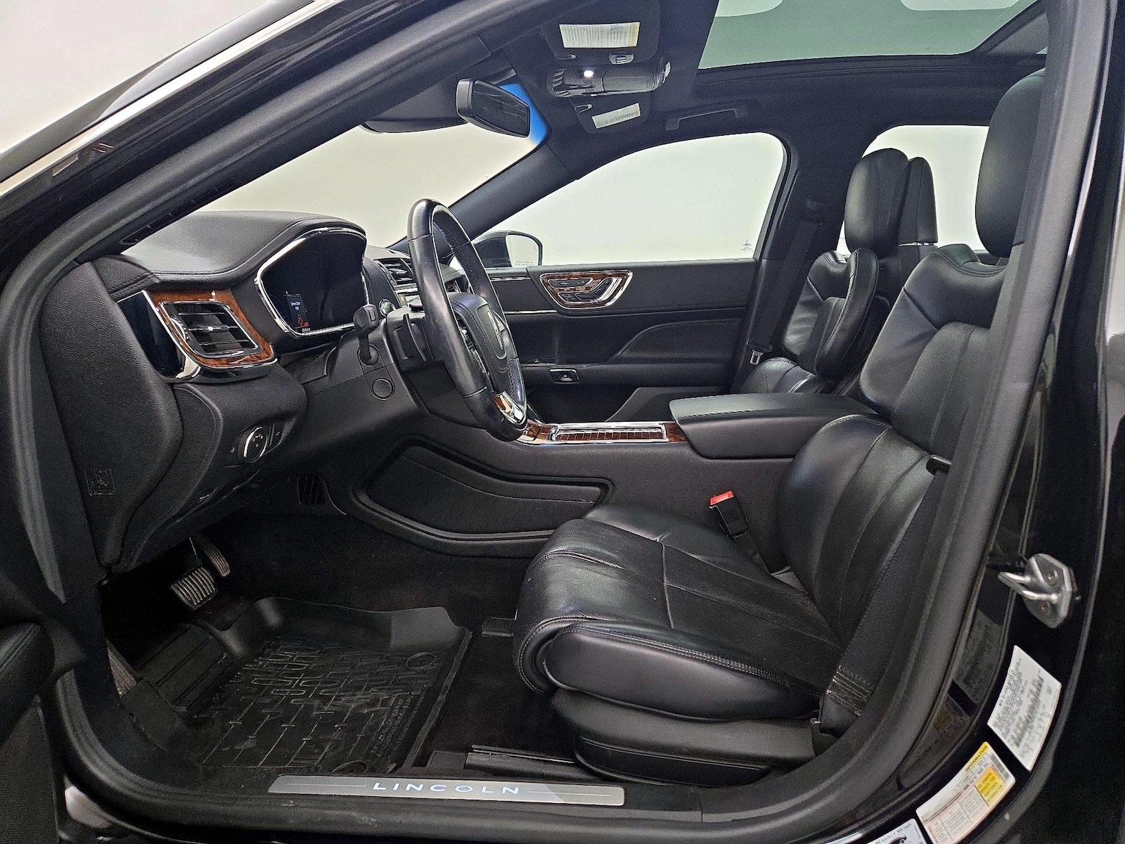 2018 Lincoln Continental Reserve - Photo 12