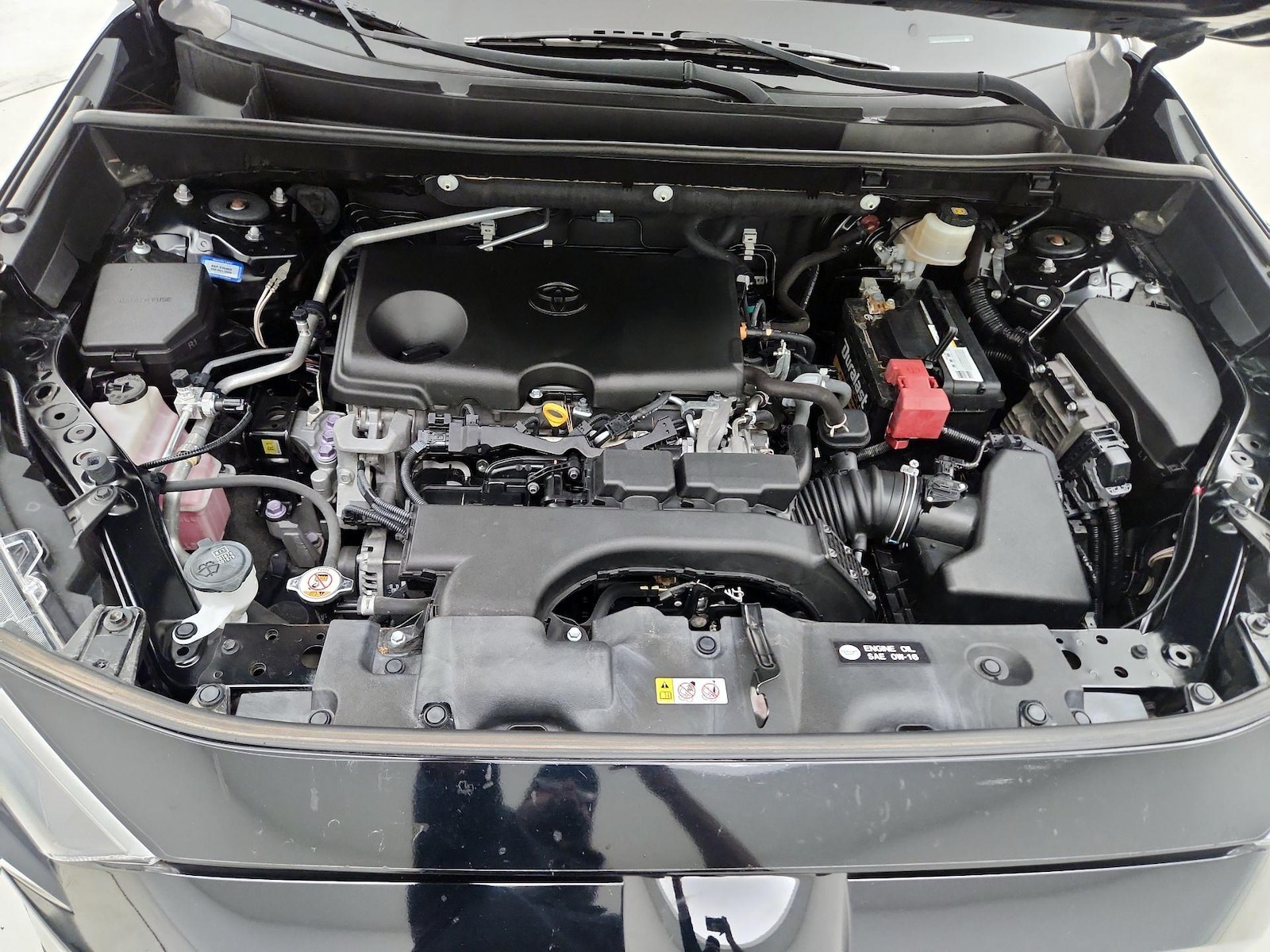 2019 Toyota RAV4 LE - Photo 22