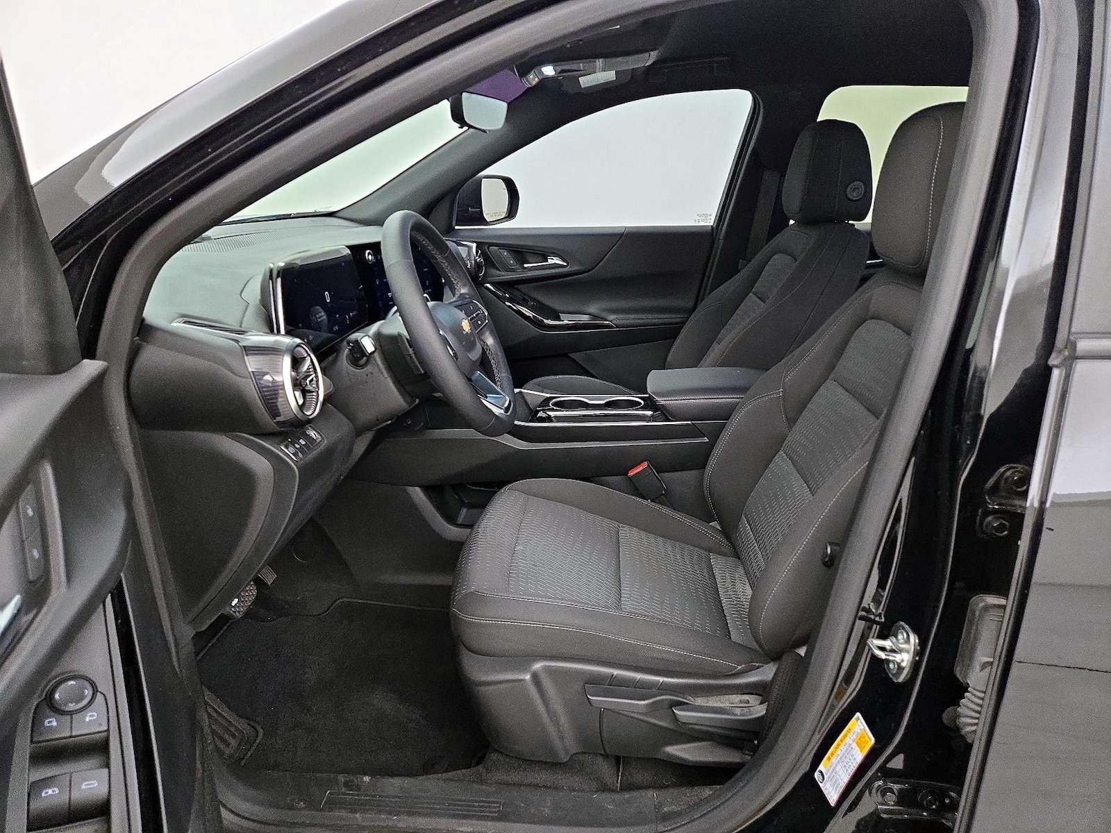 2025 Chevrolet Equinox LT - Photo 12
