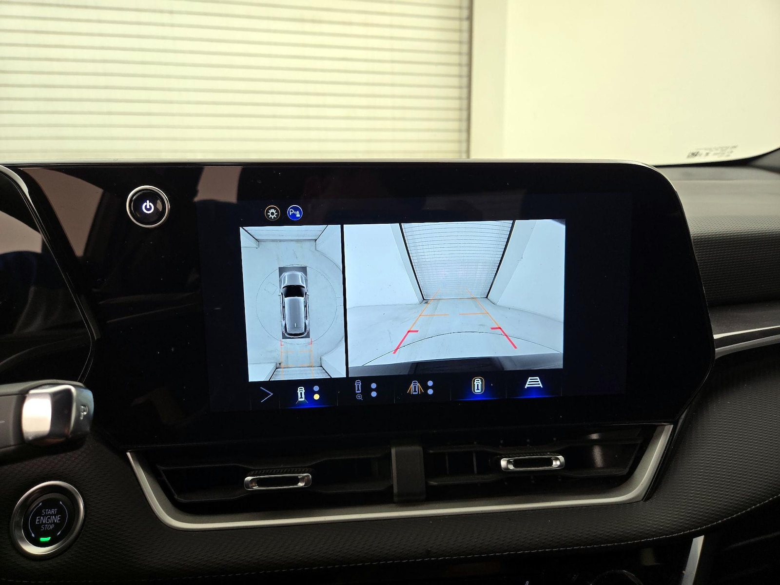 2025 Chevrolet Equinox LT - Photo 16