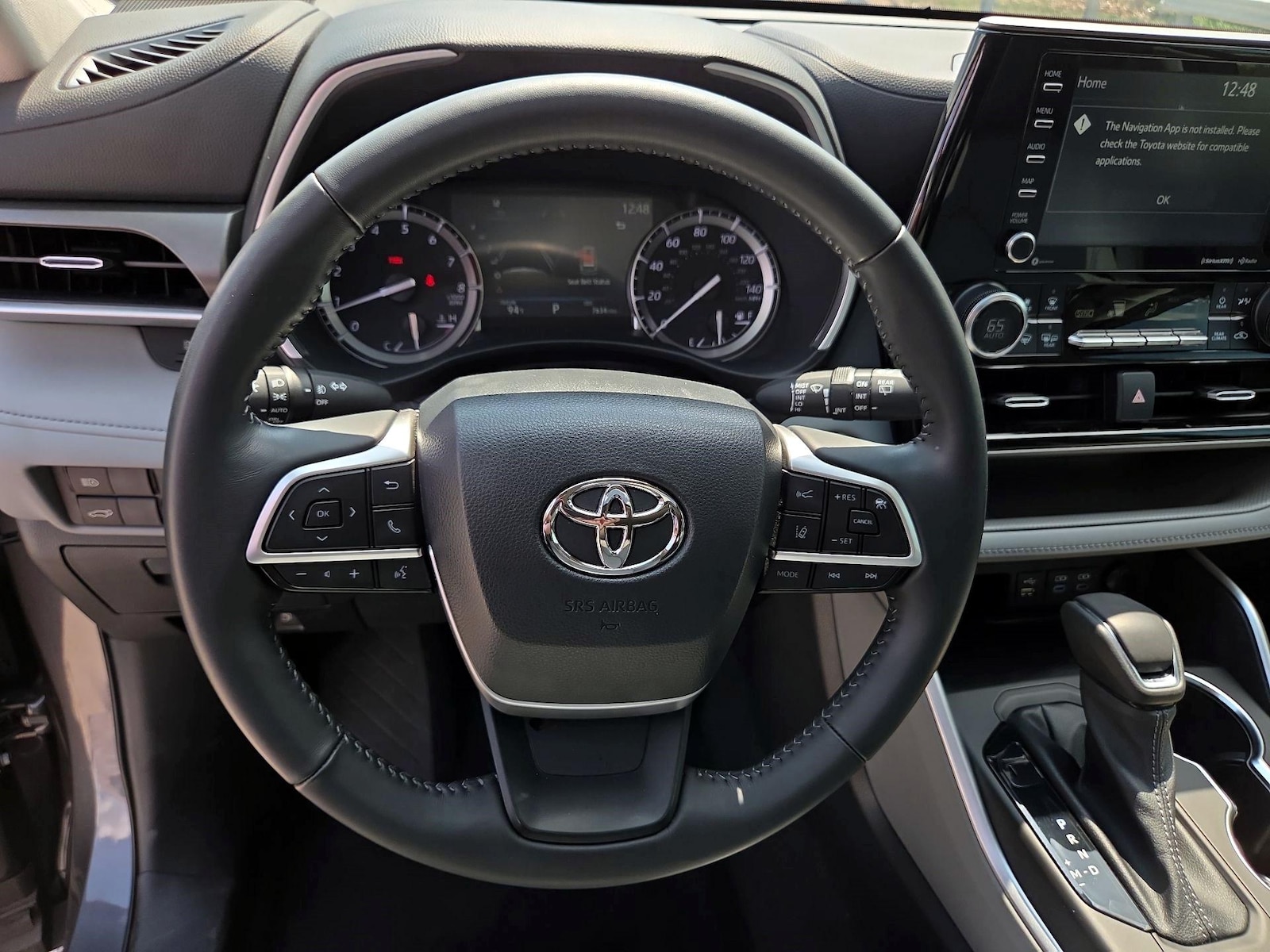 2022 Toyota Highlander XLE - Photo 10