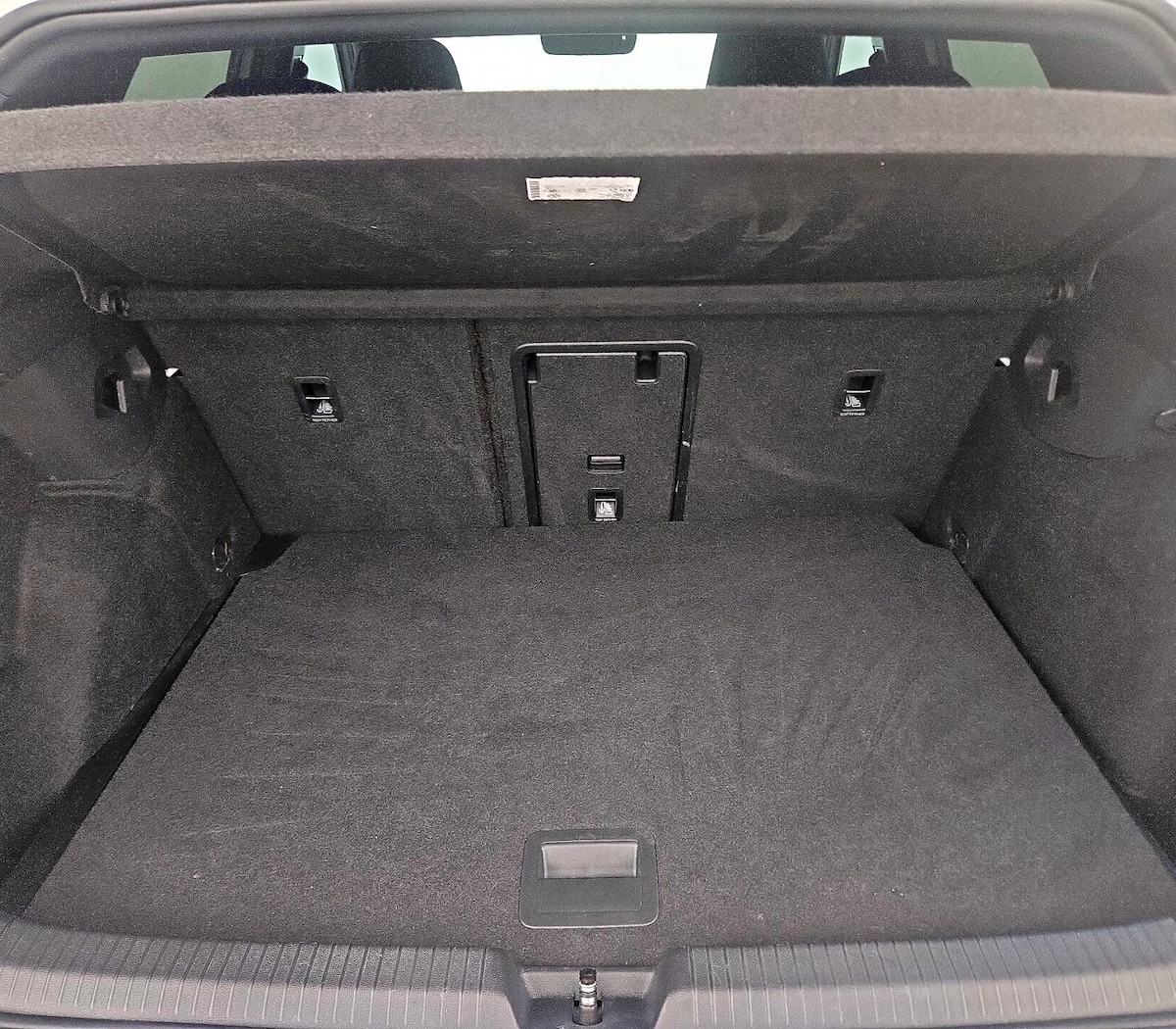 Trunk/Cargo (Seats Up)