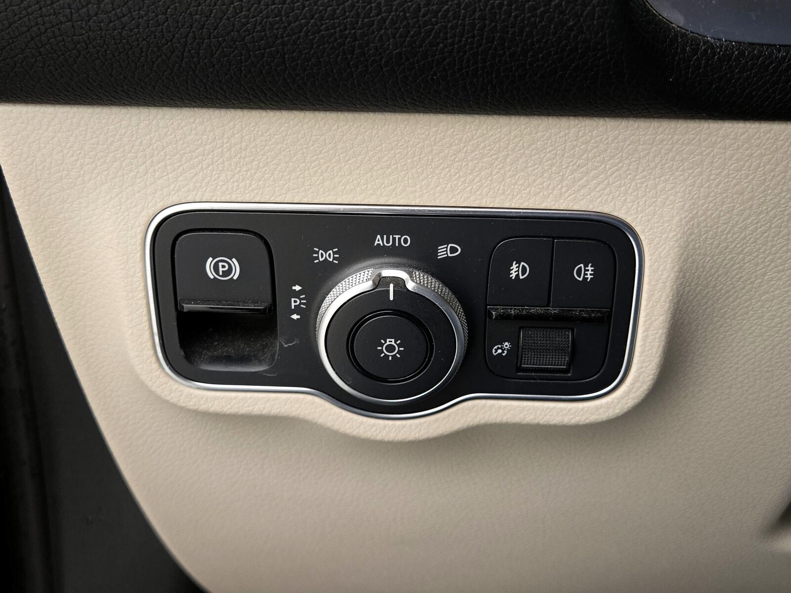 2023 Mercedes-Benz GLB Base - Photo 14