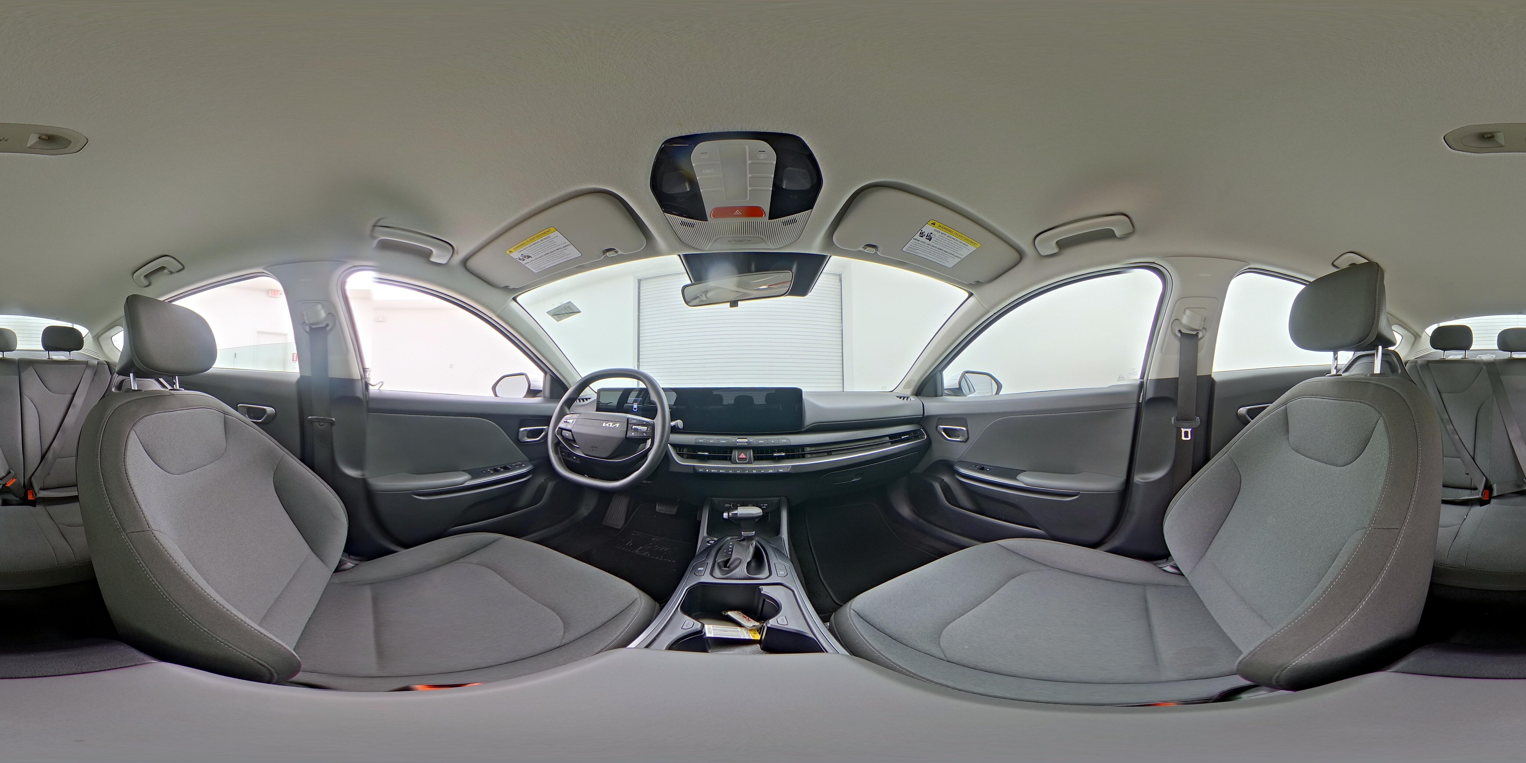 2025 Kia K4 LXS - Photo 24