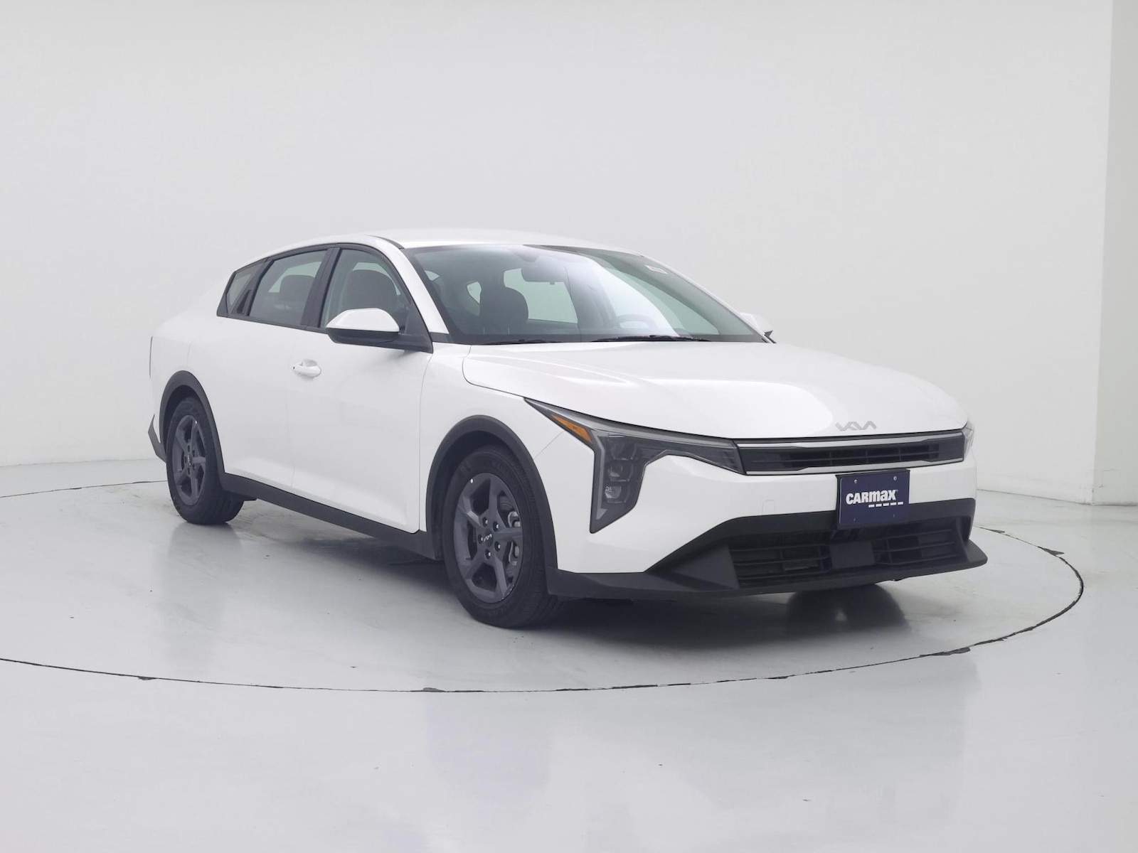 2025 Kia K4 LXS - Photo 2