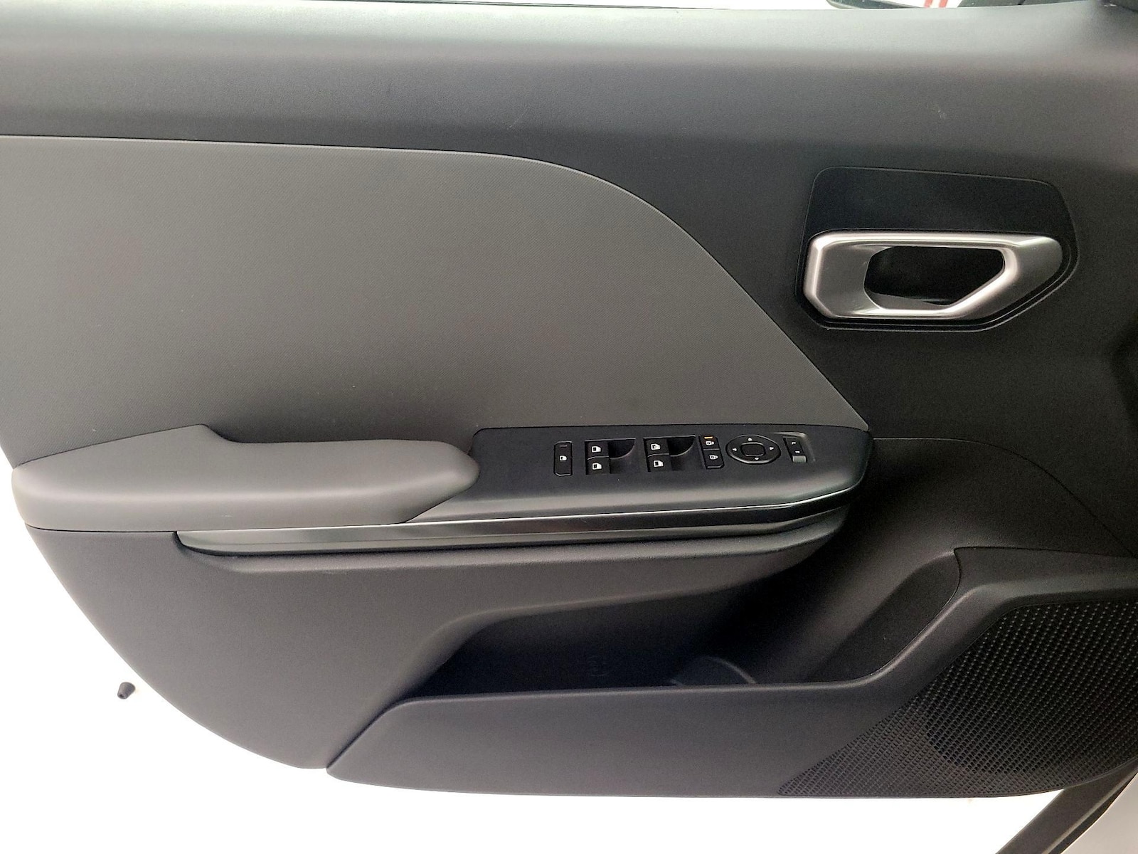 2025 Kia K4 LXS - Photo 13