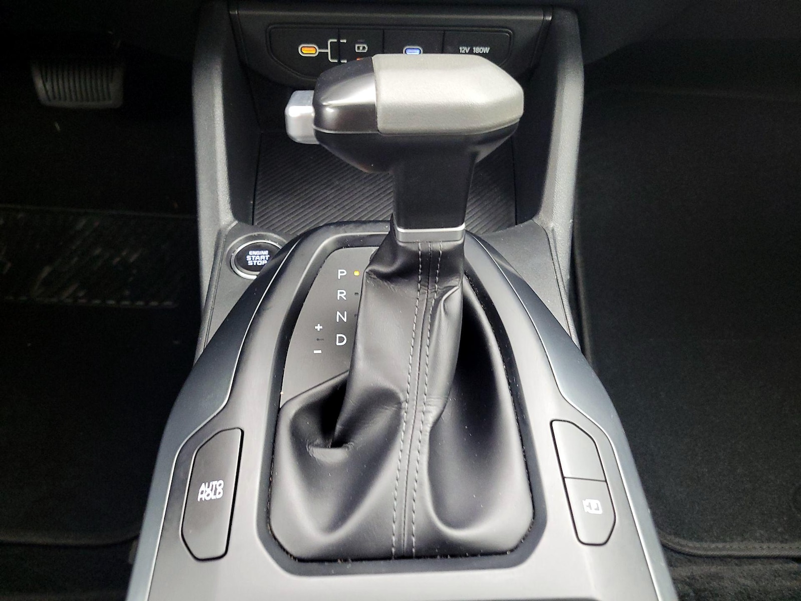 2025 Kia K4 LXS - Photo 18