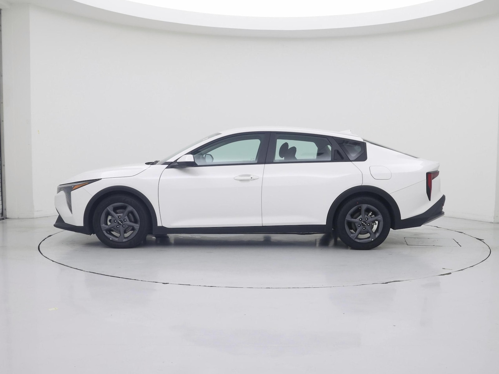 2025 Kia K4 LXS - Photo 4