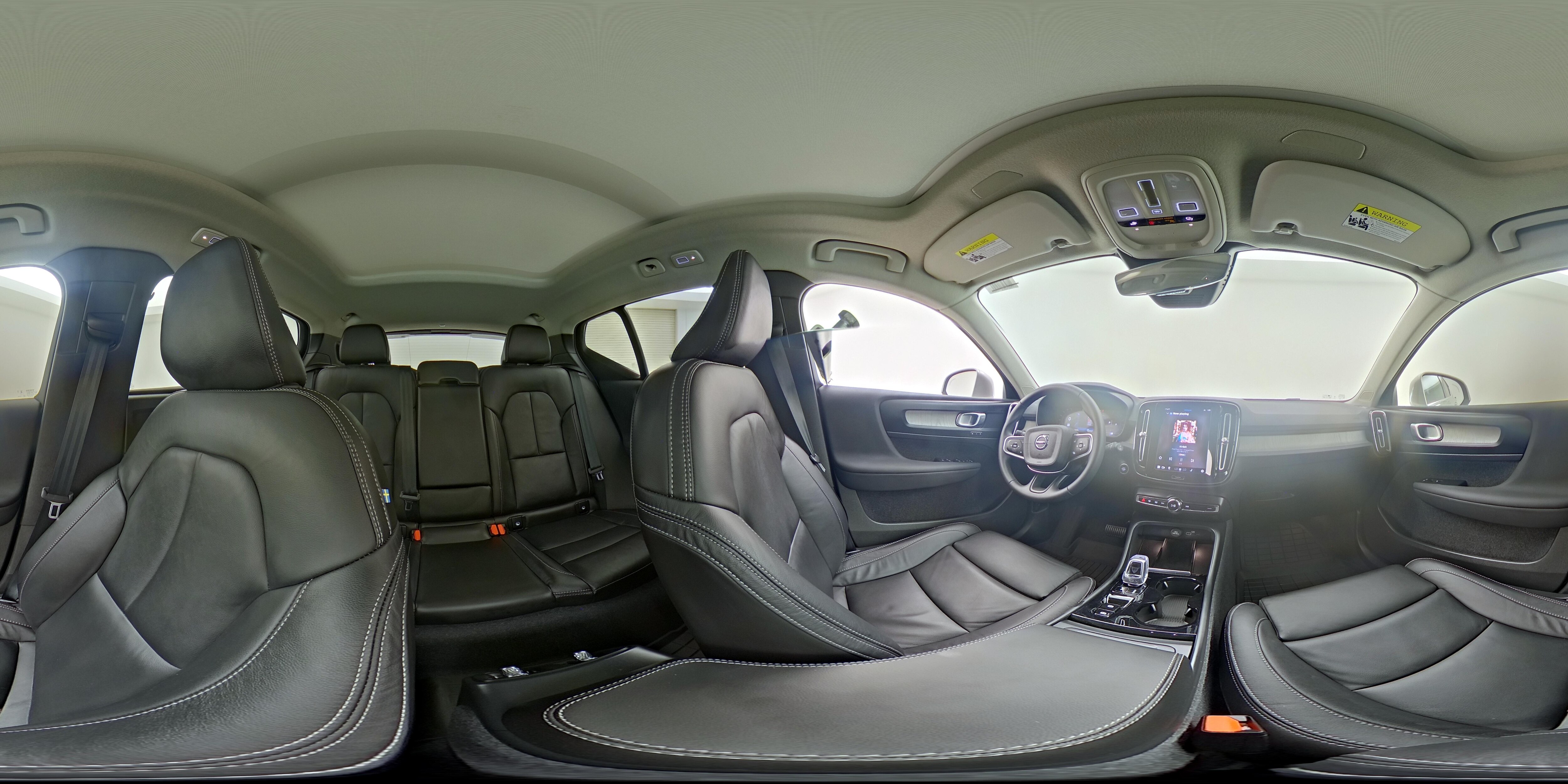 2023 Volvo XC40 Plus - Photo 26