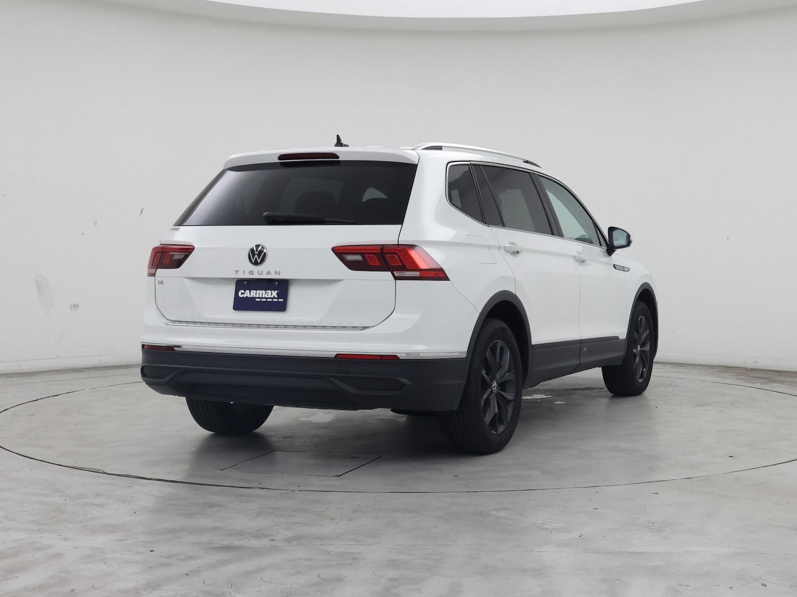 2024 Volkswagen Tiguan SE - Photo 9