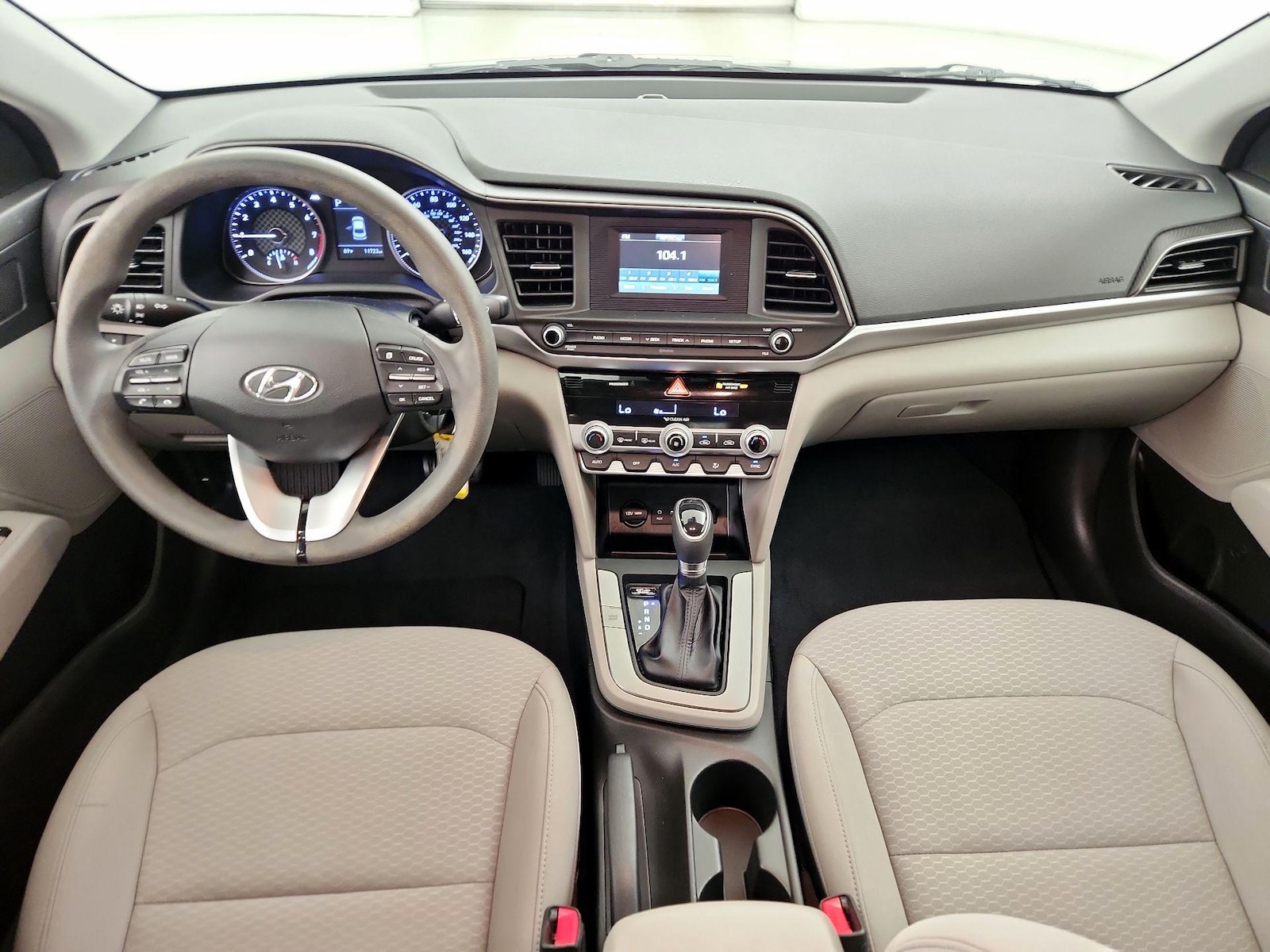 2020 Hyundai Elantra SE - Photo 10