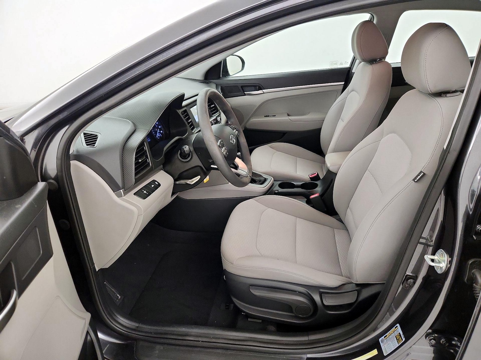 2020 Hyundai Elantra SE - Photo 12