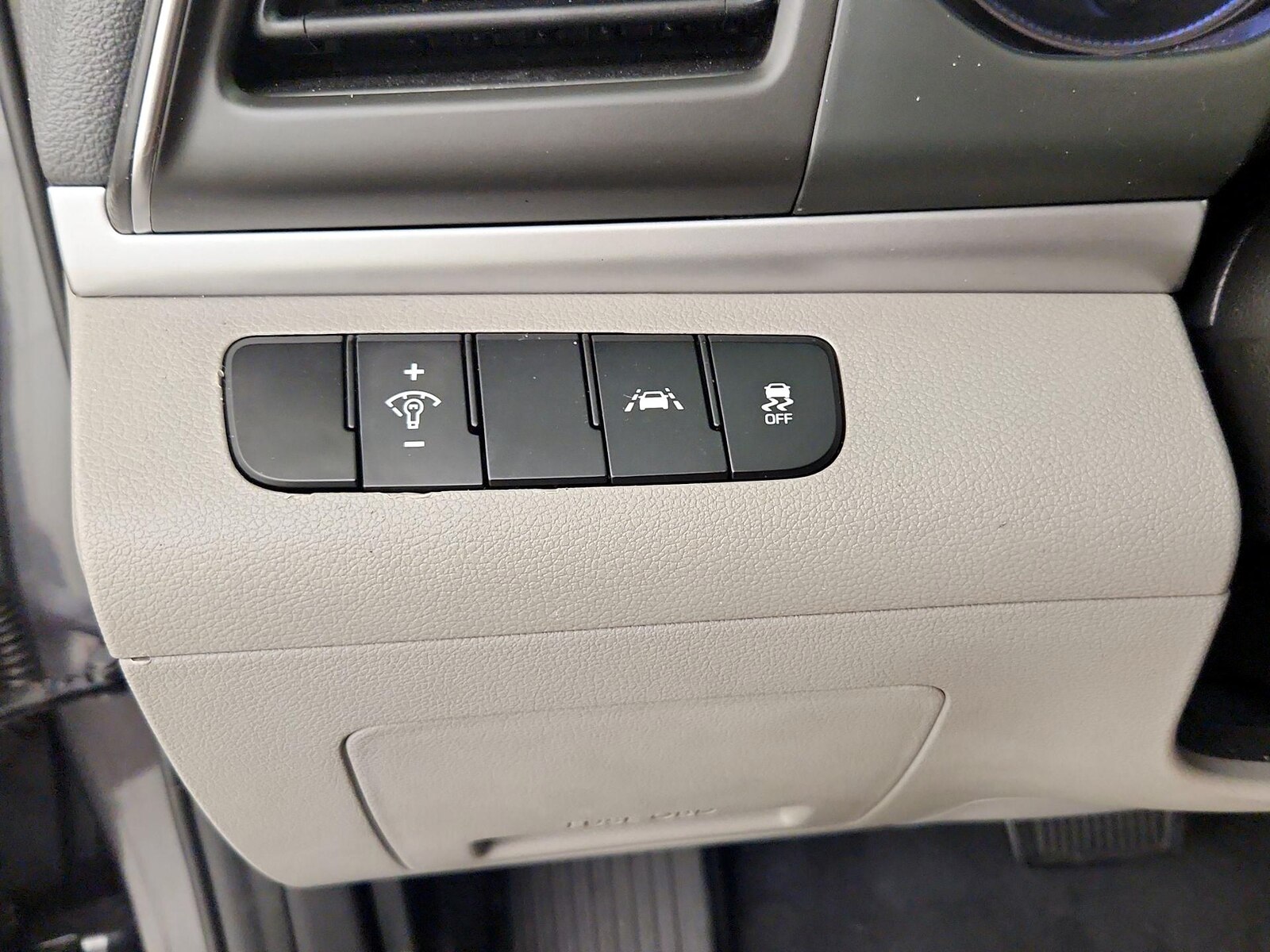 2020 Hyundai Elantra SE - Photo 14