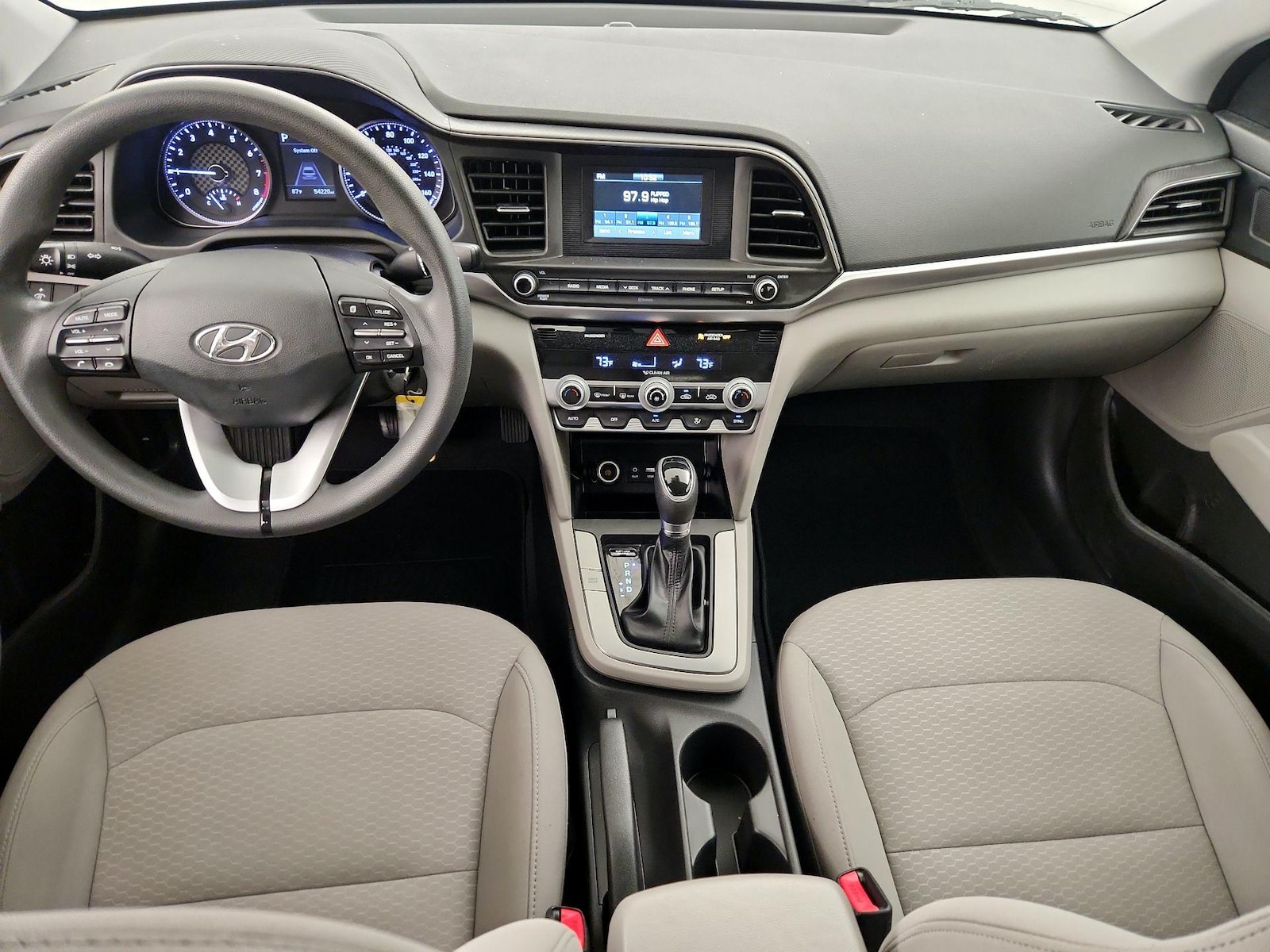 2020 Hyundai Elantra SE - Photo 10