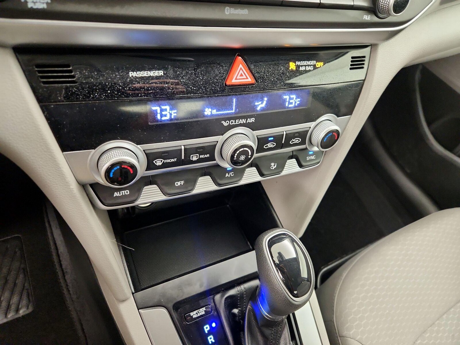 2020 Hyundai Elantra SE - Photo 17