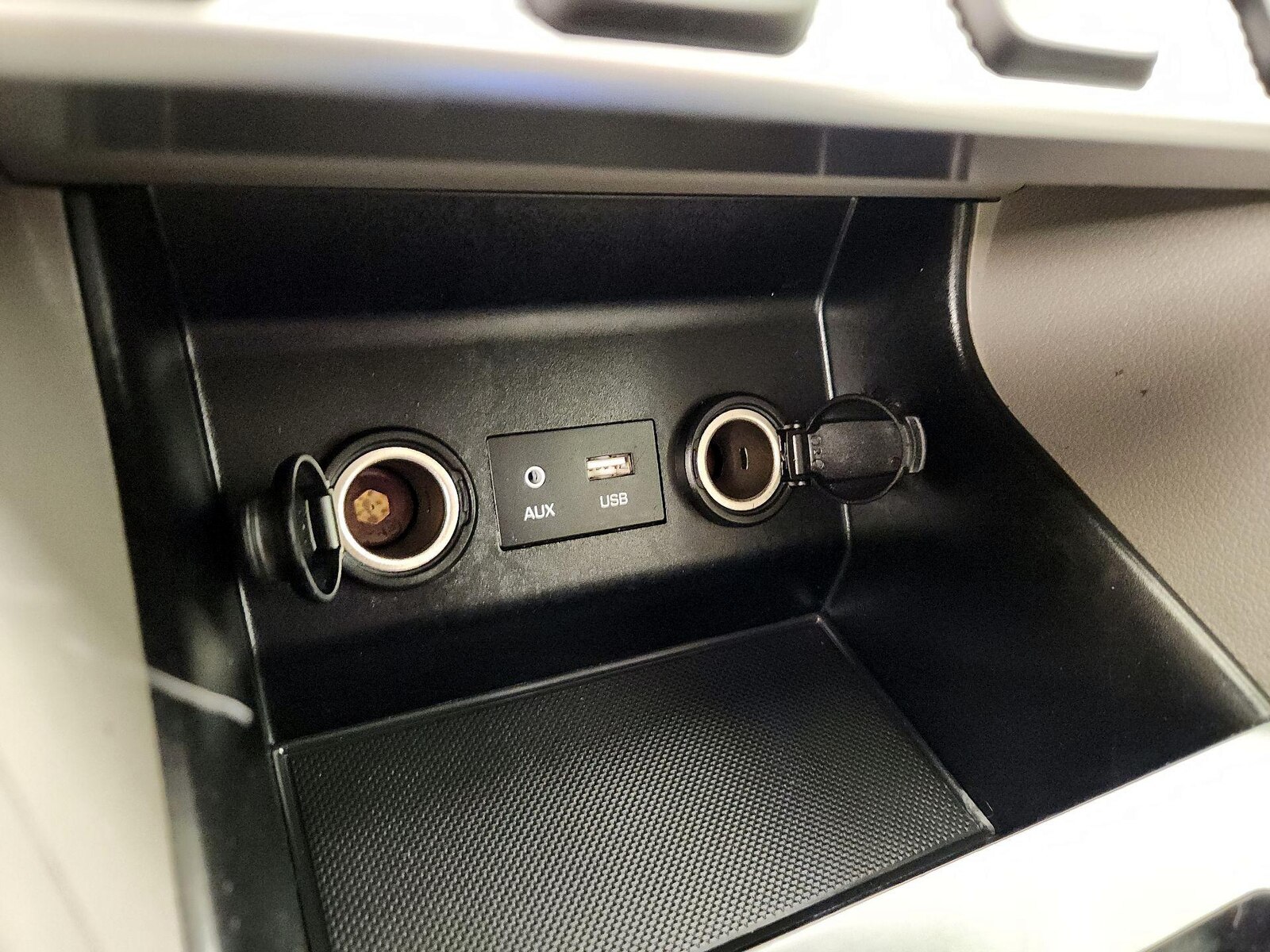 2020 Hyundai Elantra SE - Photo 19