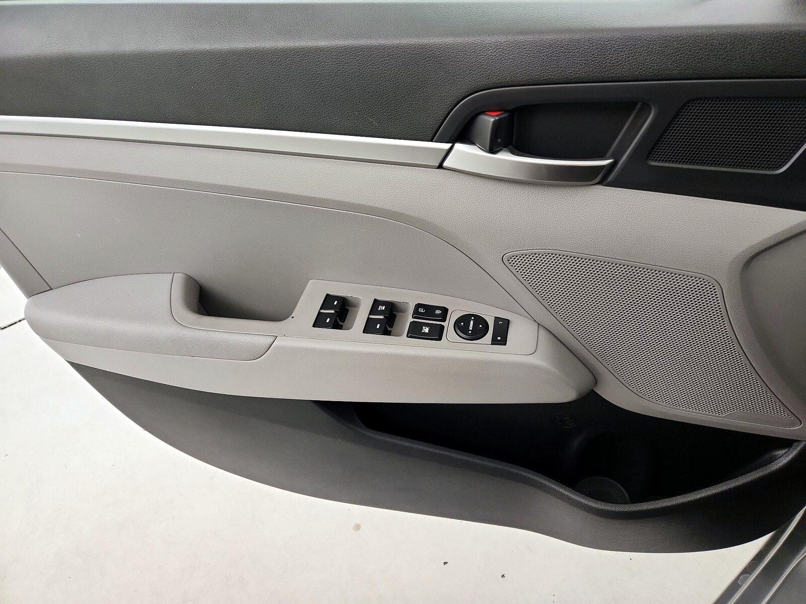 2020 Hyundai Elantra SE - Photo 13