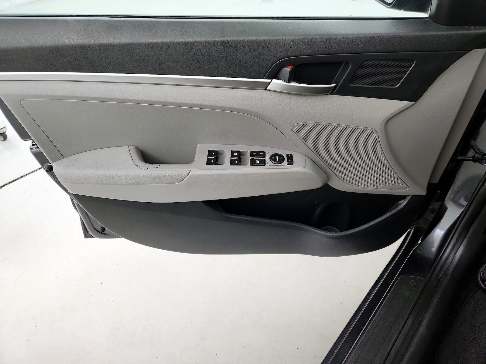 2020 Hyundai Elantra SE - Photo 13