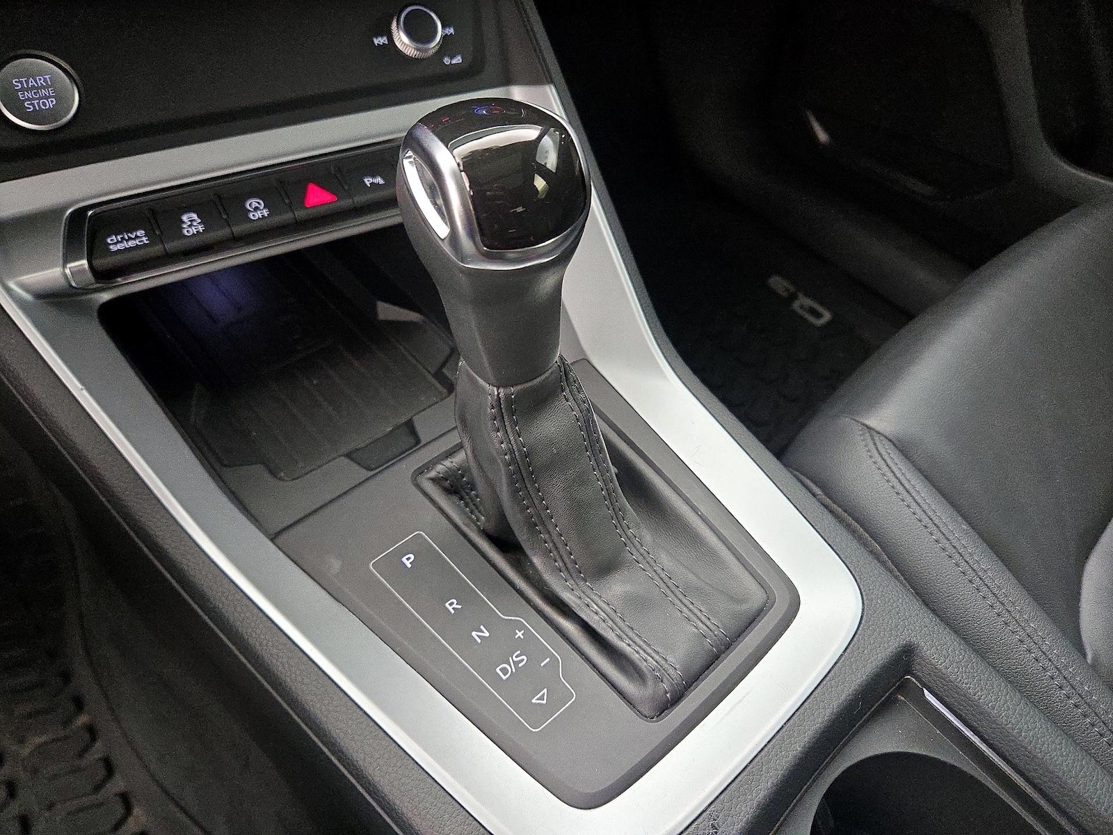 2020 Audi Q3 S Line Premium Plus - Photo 18