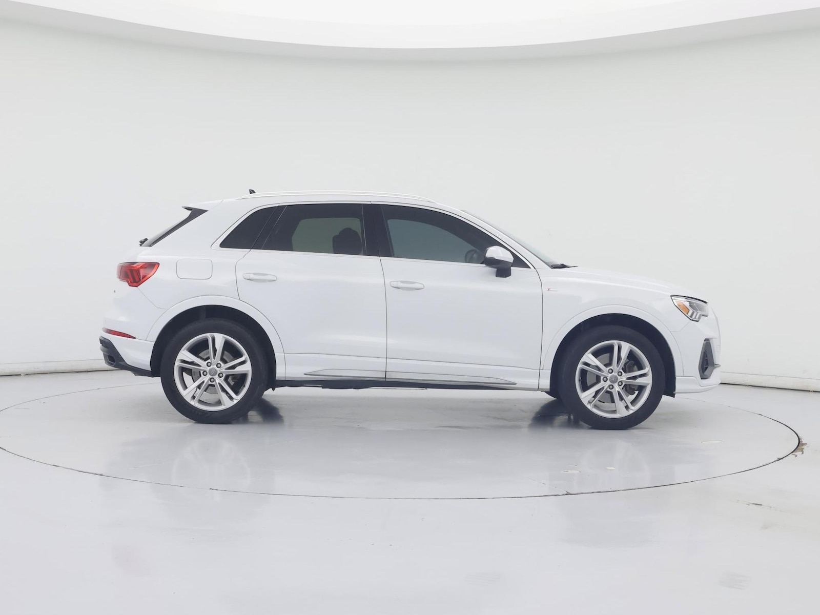 2020 Audi Q3 S Line Premium Plus - Photo 8