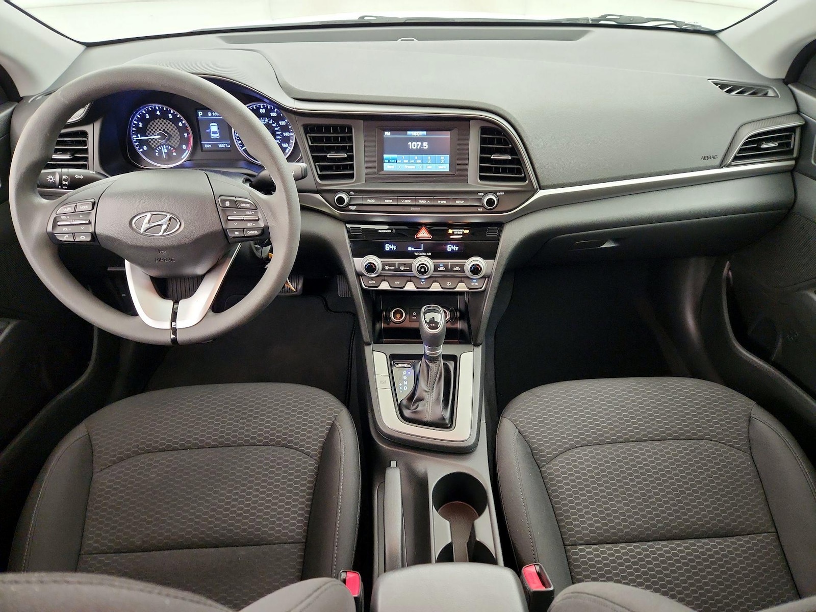 2020 Hyundai Elantra SE - Photo 10