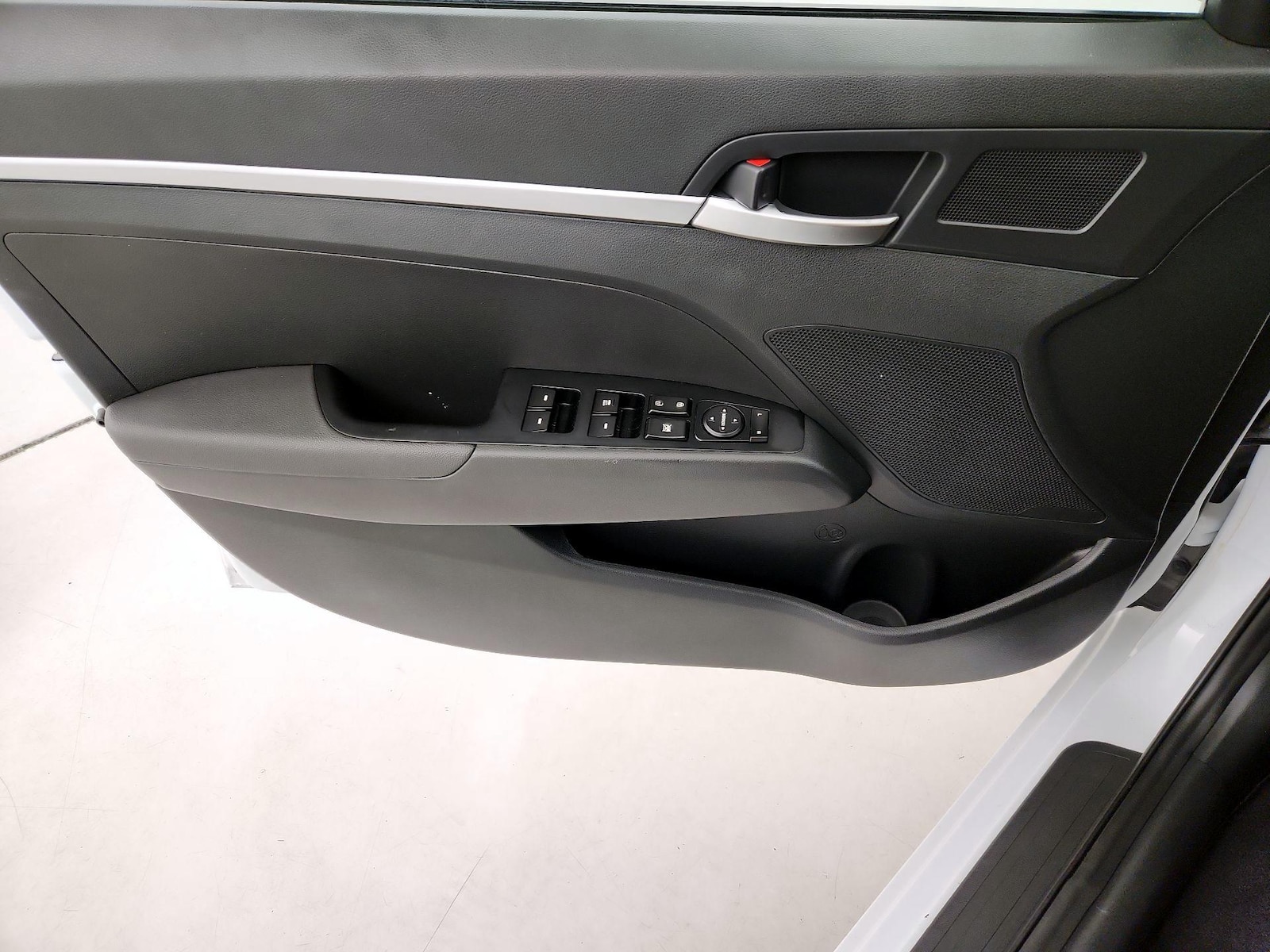2020 Hyundai Elantra SE - Photo 13