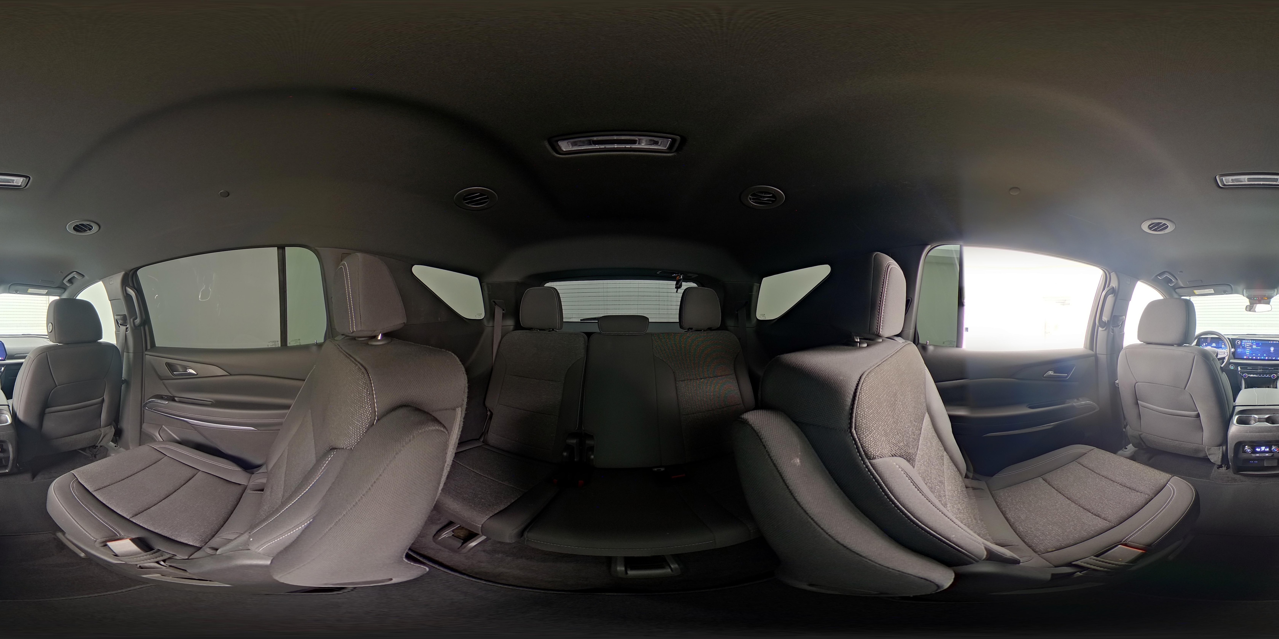 2025 Chevrolet Traverse LT - Photo 28