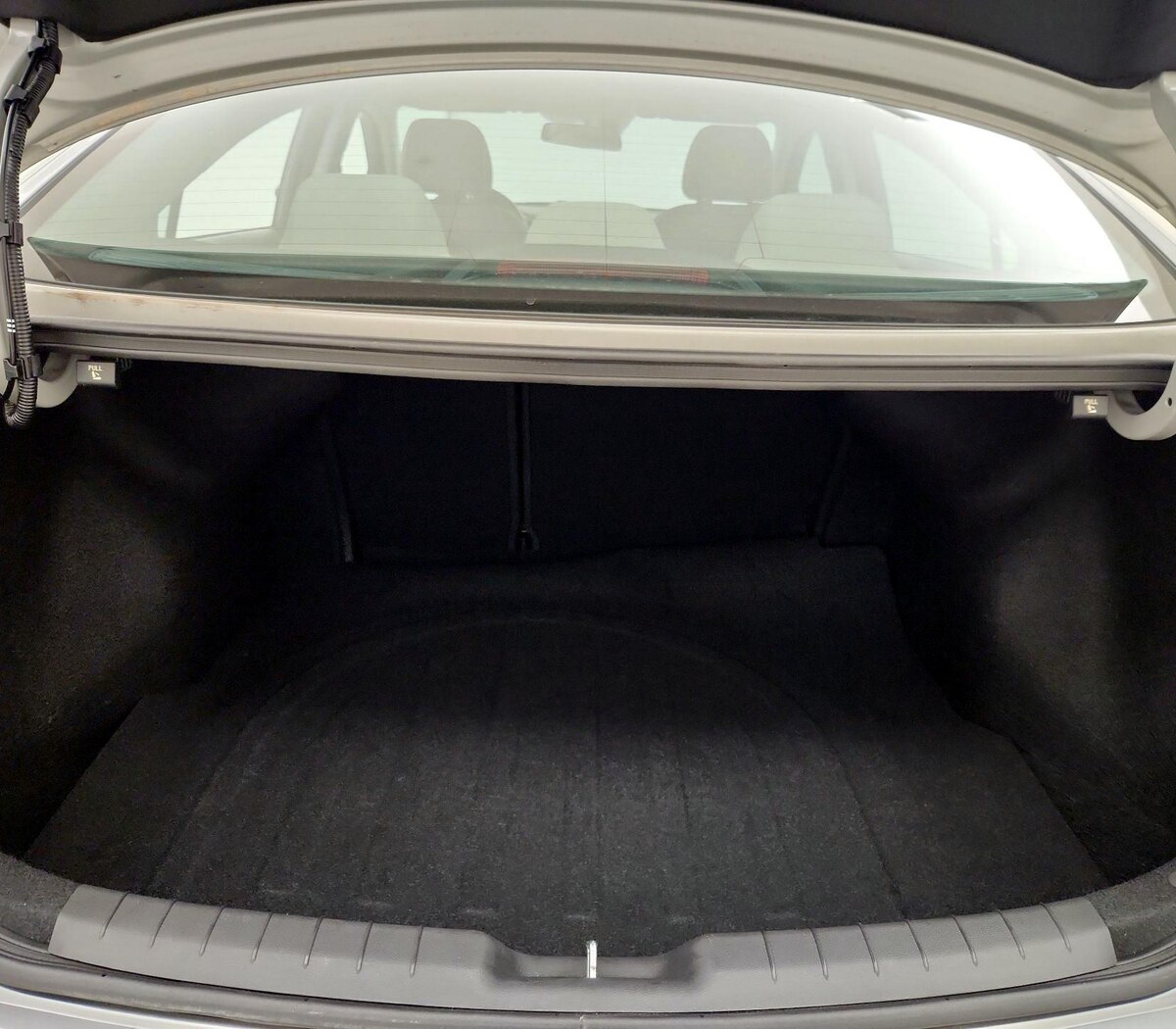 Trunk/Cargo (Seats Up)