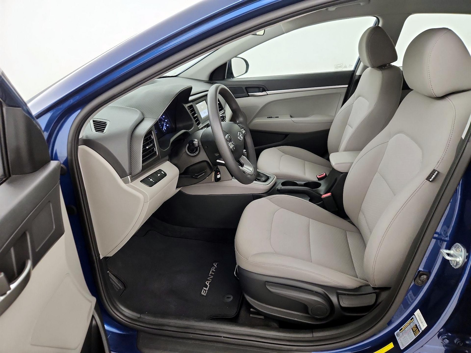 2020 Hyundai Elantra SE - Photo 12