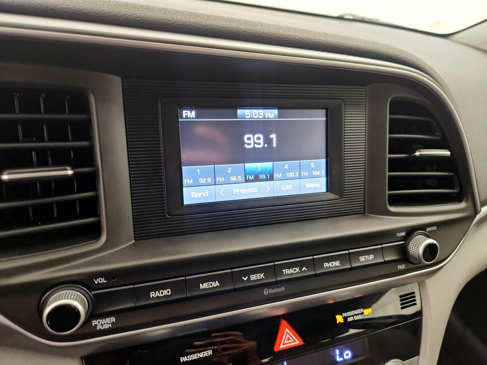 2020 Hyundai Elantra SE - Photo 16