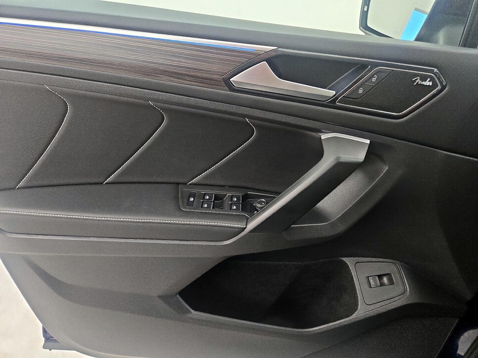 2024 Volkswagen Tiguan SEL R-LINE - Photo 13