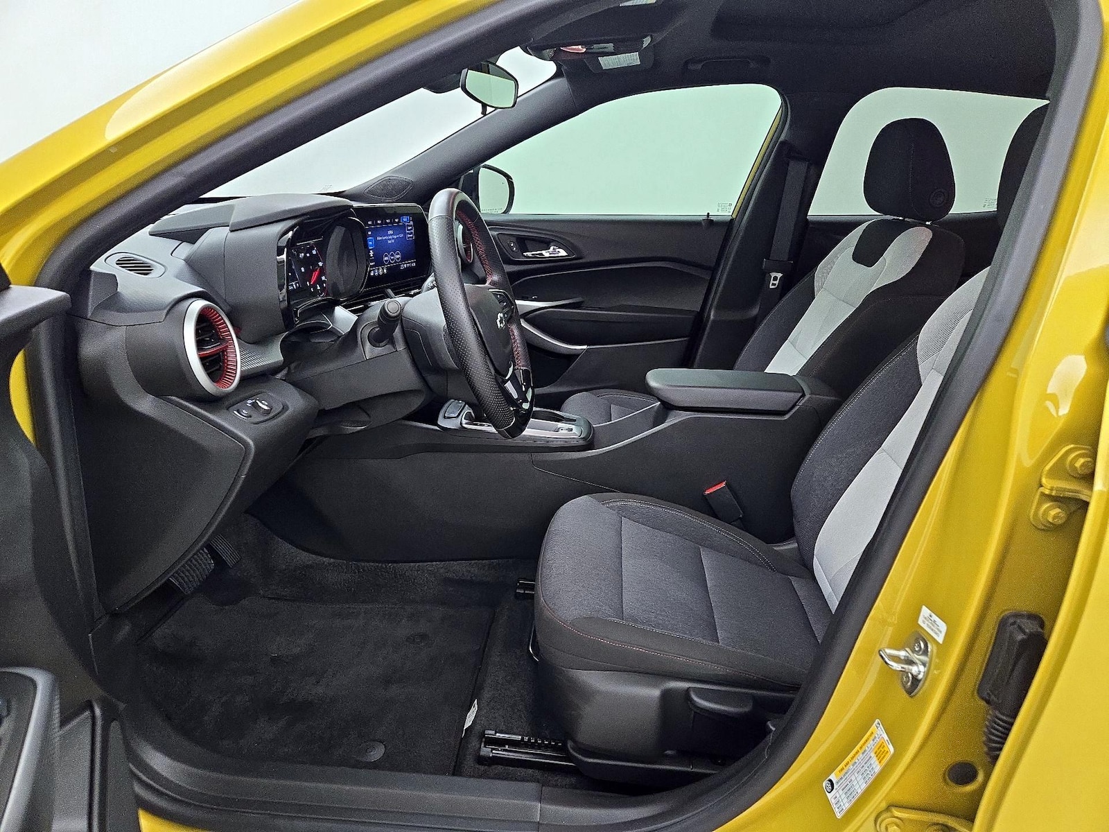 2024 Chevrolet Trax RS - Photo 12