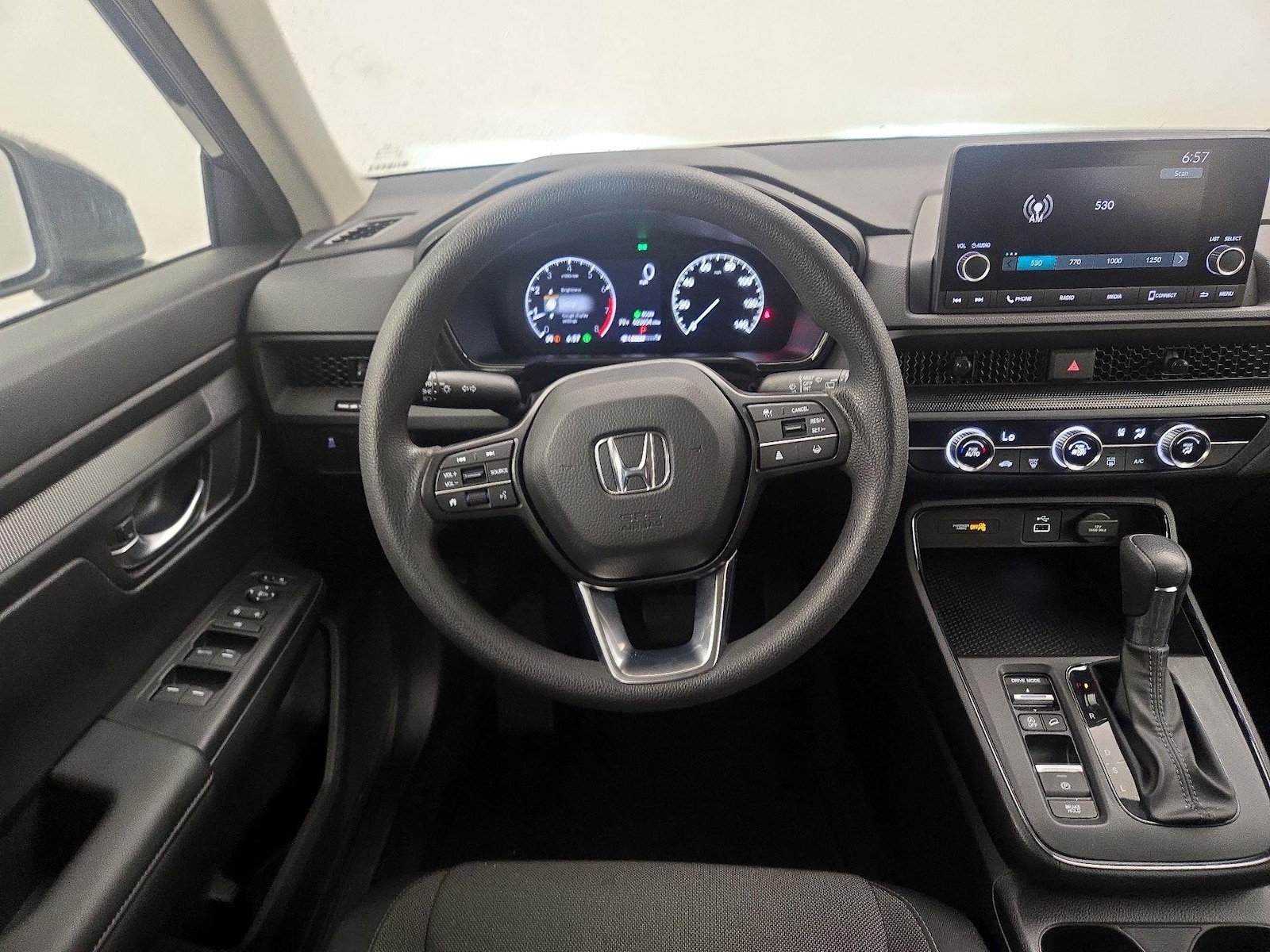 2024 Honda CR-V LX - Photo 11