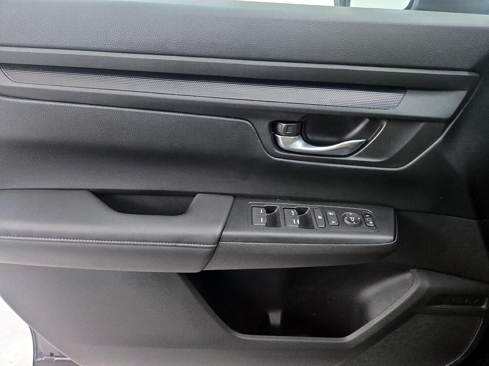 2024 Honda CR-V LX - Photo 13